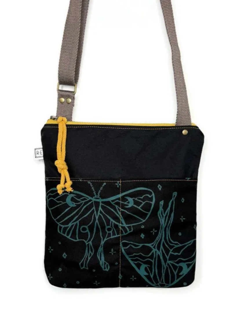 •WEEKDAYER - LUNA• waxed canvas crossbody