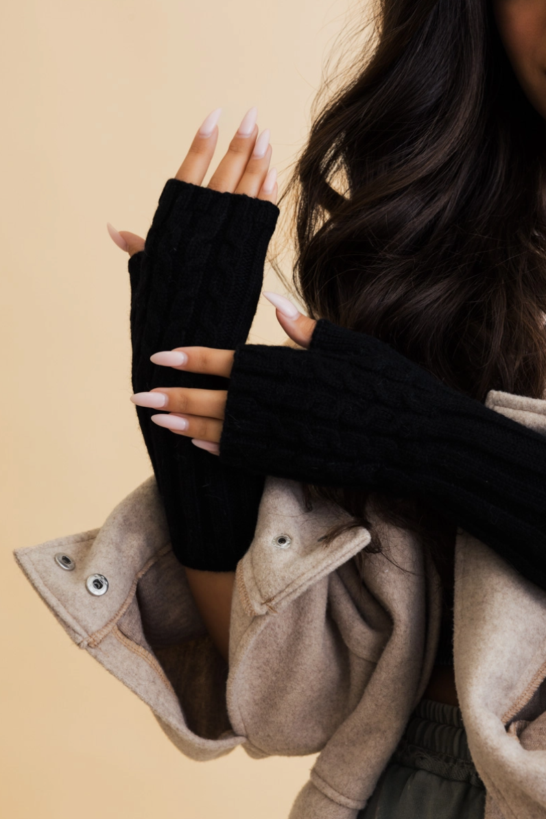 •WOOL BLEND FINGERLESS GLOVES•