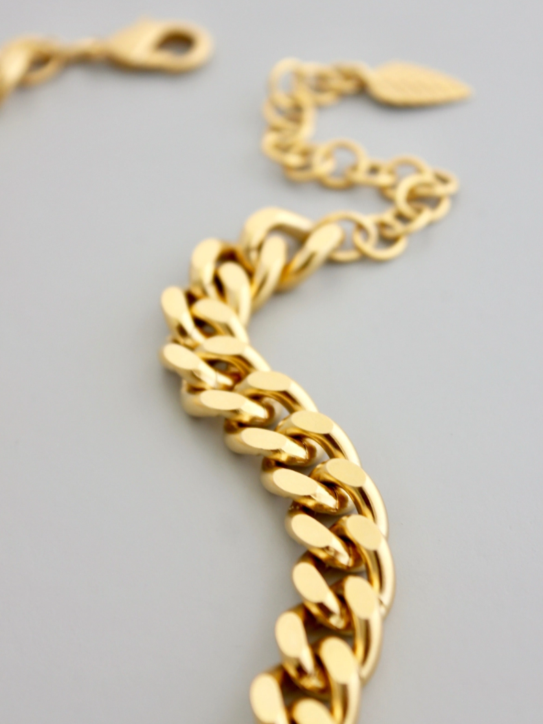 •CURB CHAIN• 18K gold plated necklace (15"-18" long)