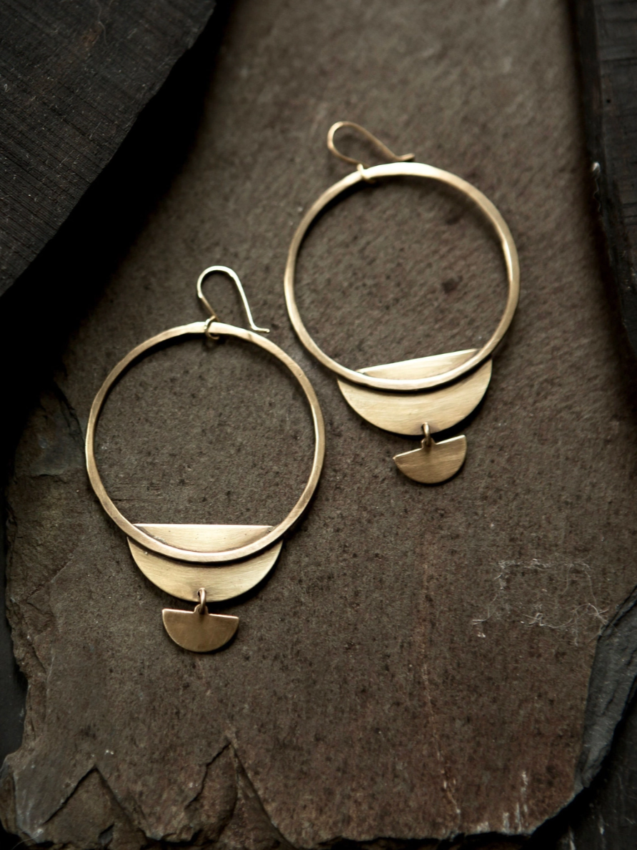 •KEEL• gold dangle earrings