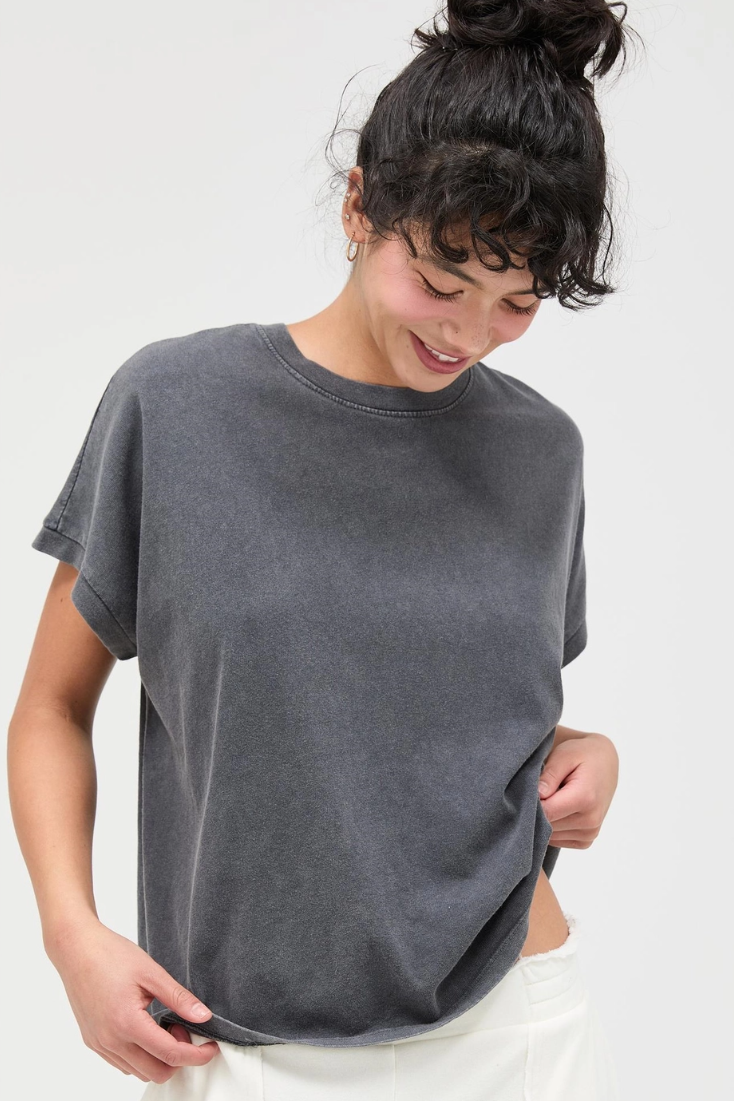 •TONI• mineral washed tee