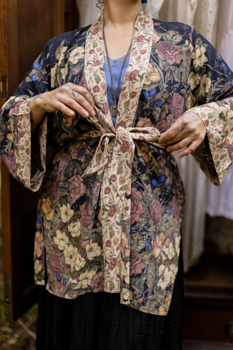 •LIONHEART• bamboo cardigan with tie