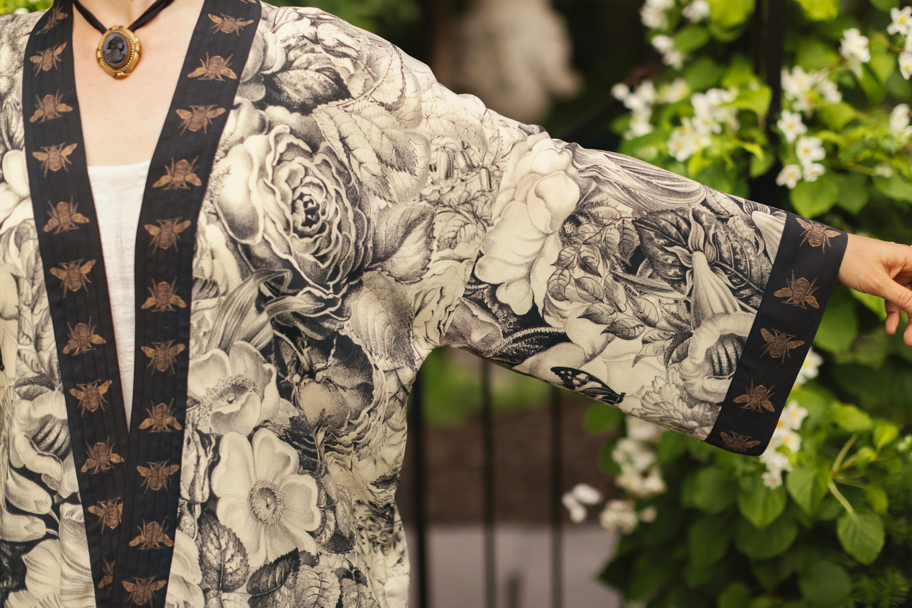 •HONEY & THE MOON• cropped bamboo cardigan