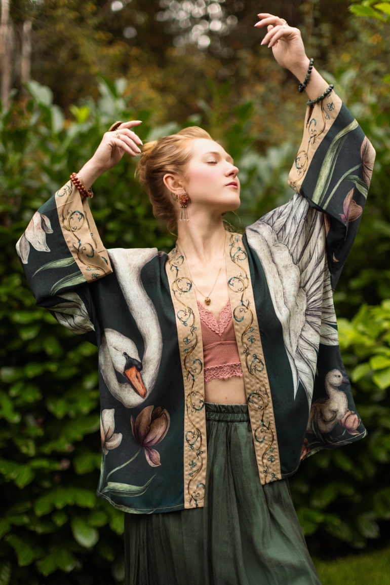 •UNDER MY WING• cropped bamboo cardigan