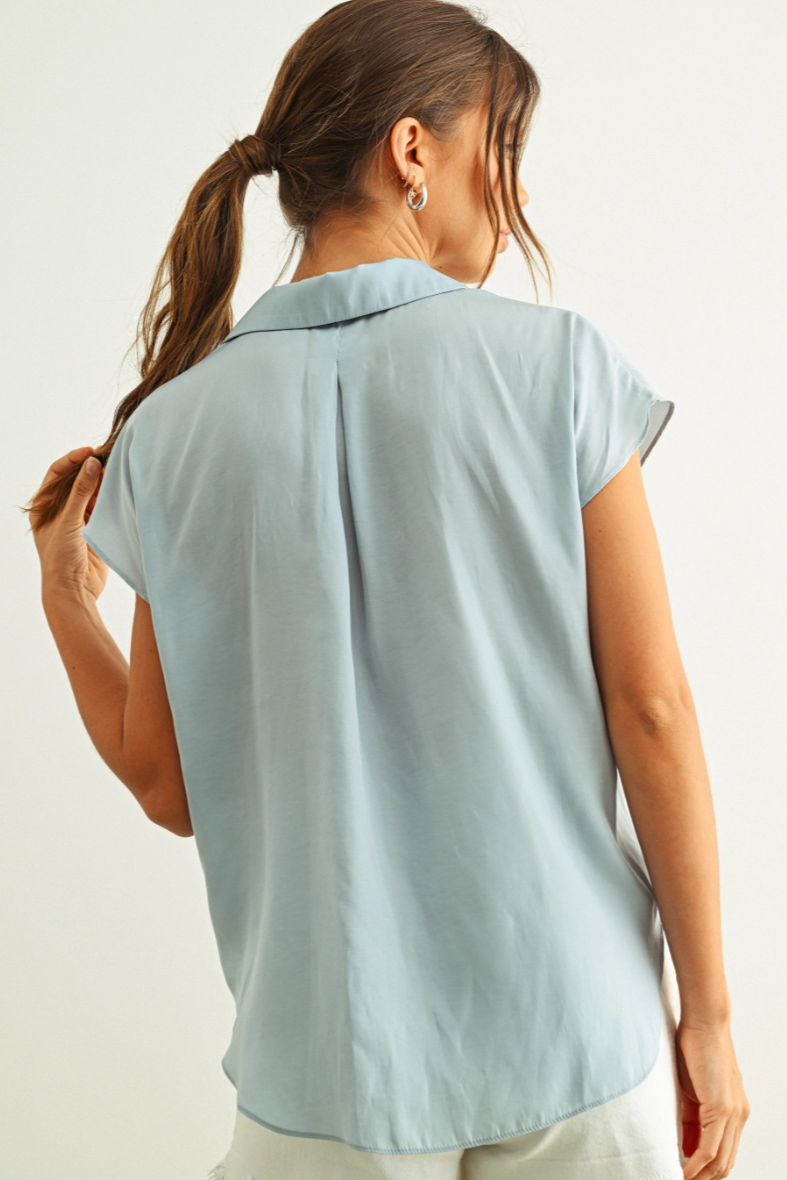 •TAYLOR• collared button down top