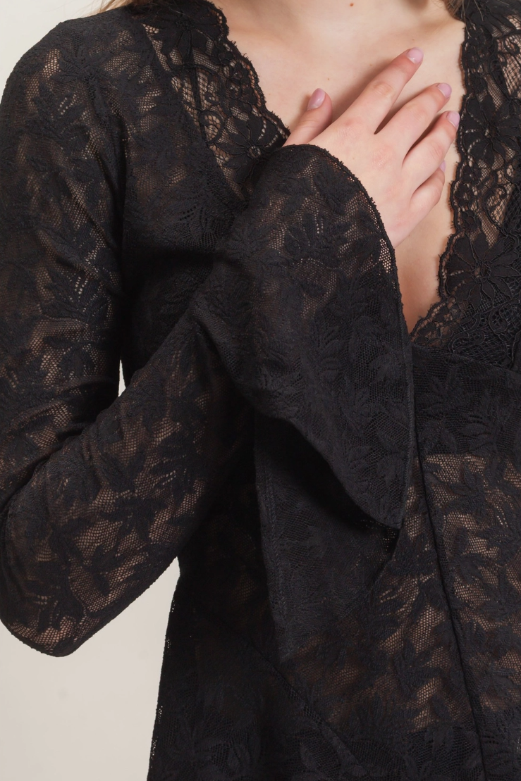 •ESMERALDA - BLACK• long bell sleeve lace top