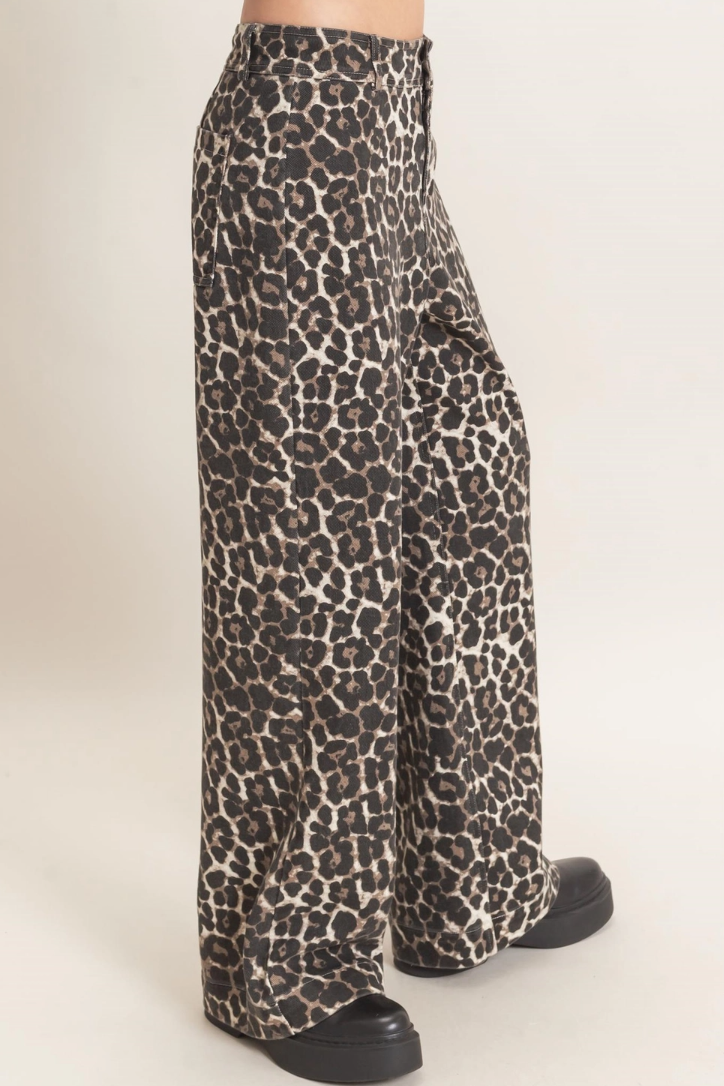 •SABOR• wide leg leopard print denim pants