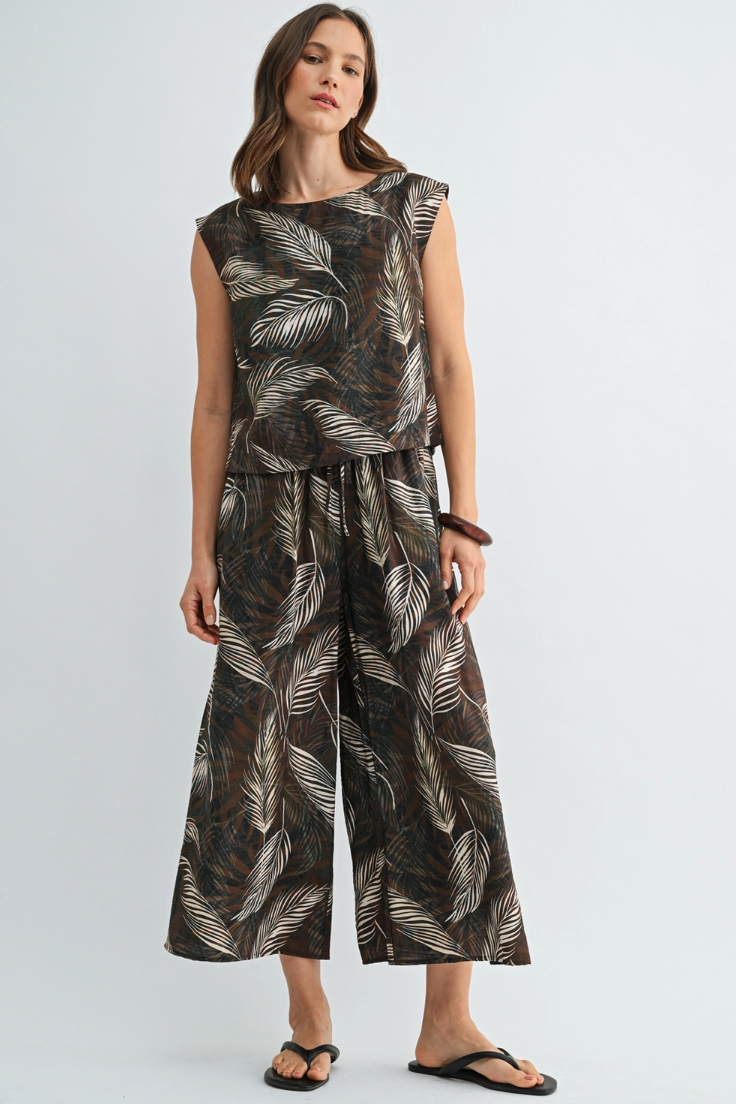 •ARECA• sleeveless top & cropped pants separates