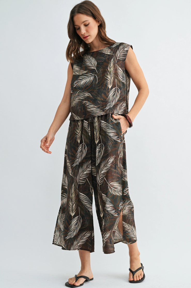 •ARECA• sleeveless top & cropped pants separates