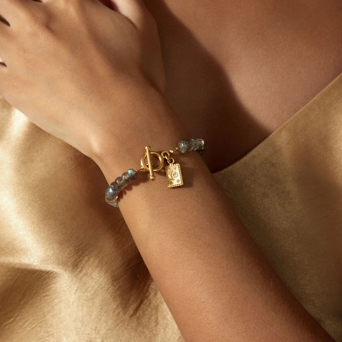 •CHASING DREAMS• labradorite + gold bracelet