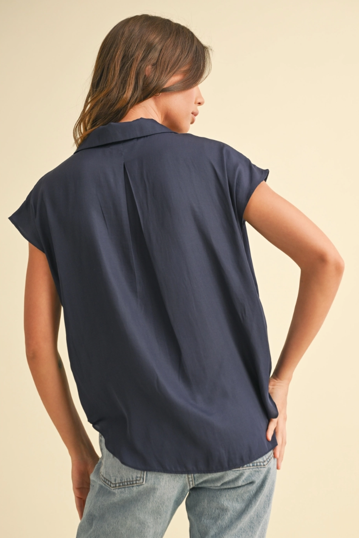 •TAYLOR• collared button down top