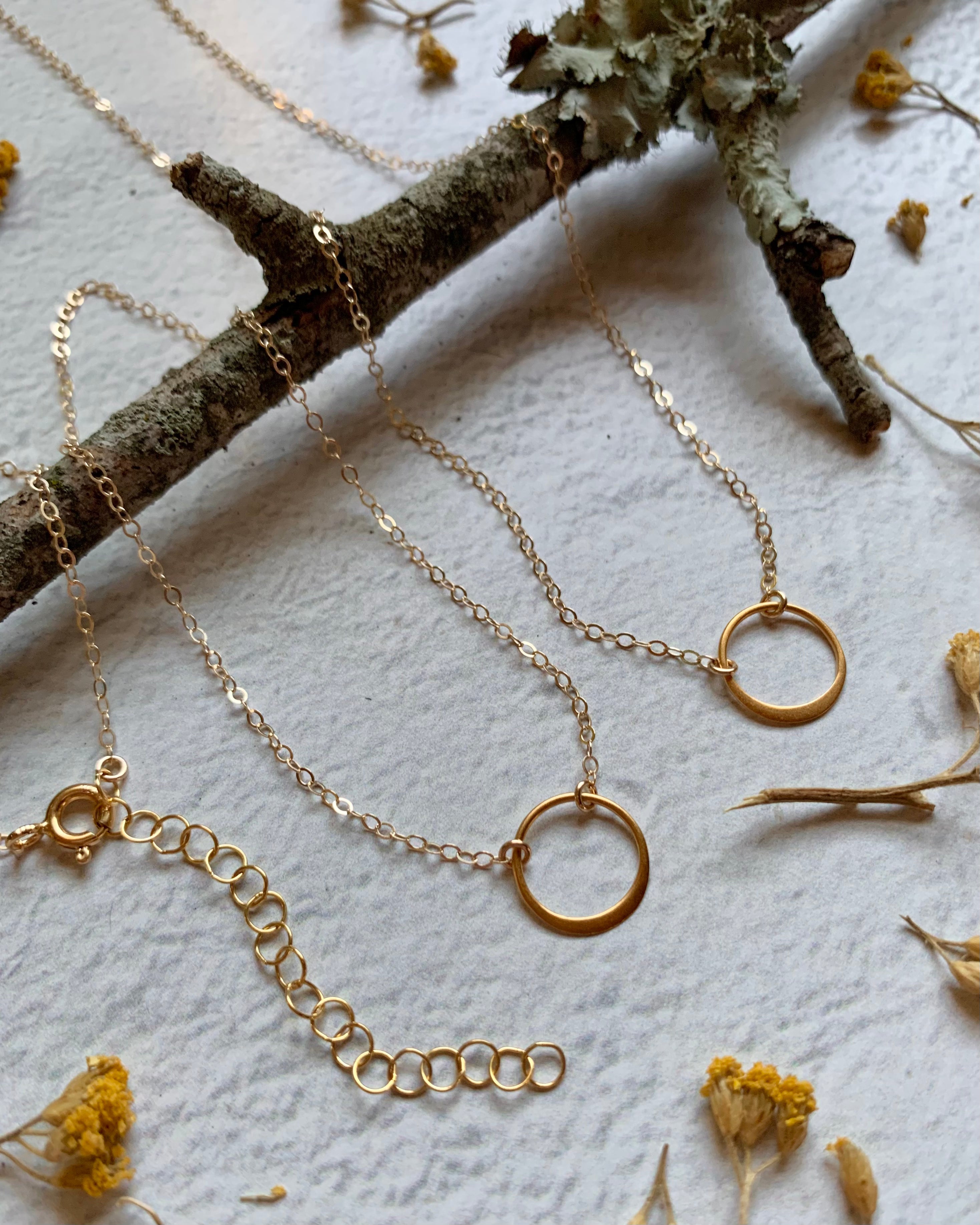 •LITTLE ECLIPSE• gold necklace