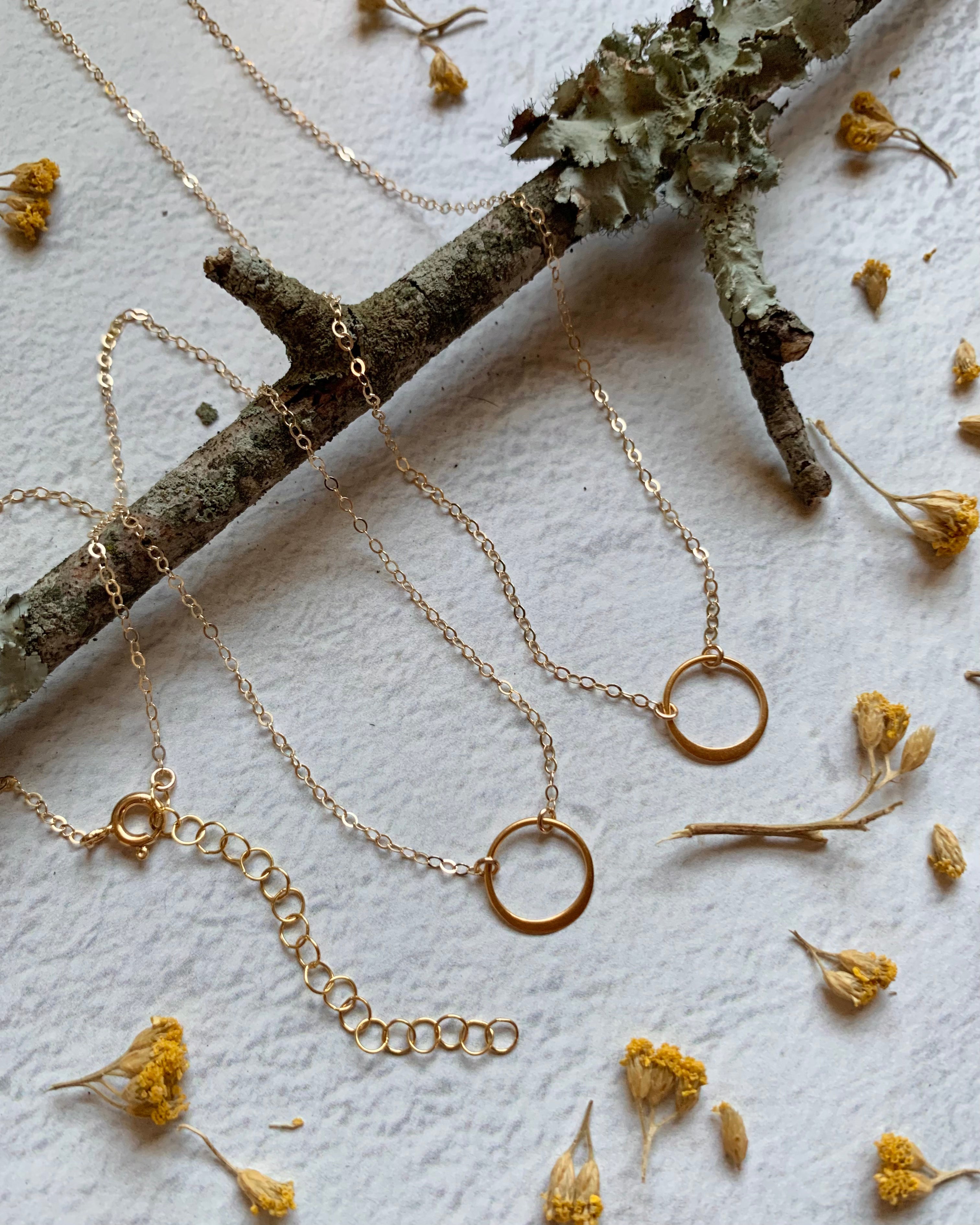 •LITTLE ECLIPSE• gold necklace