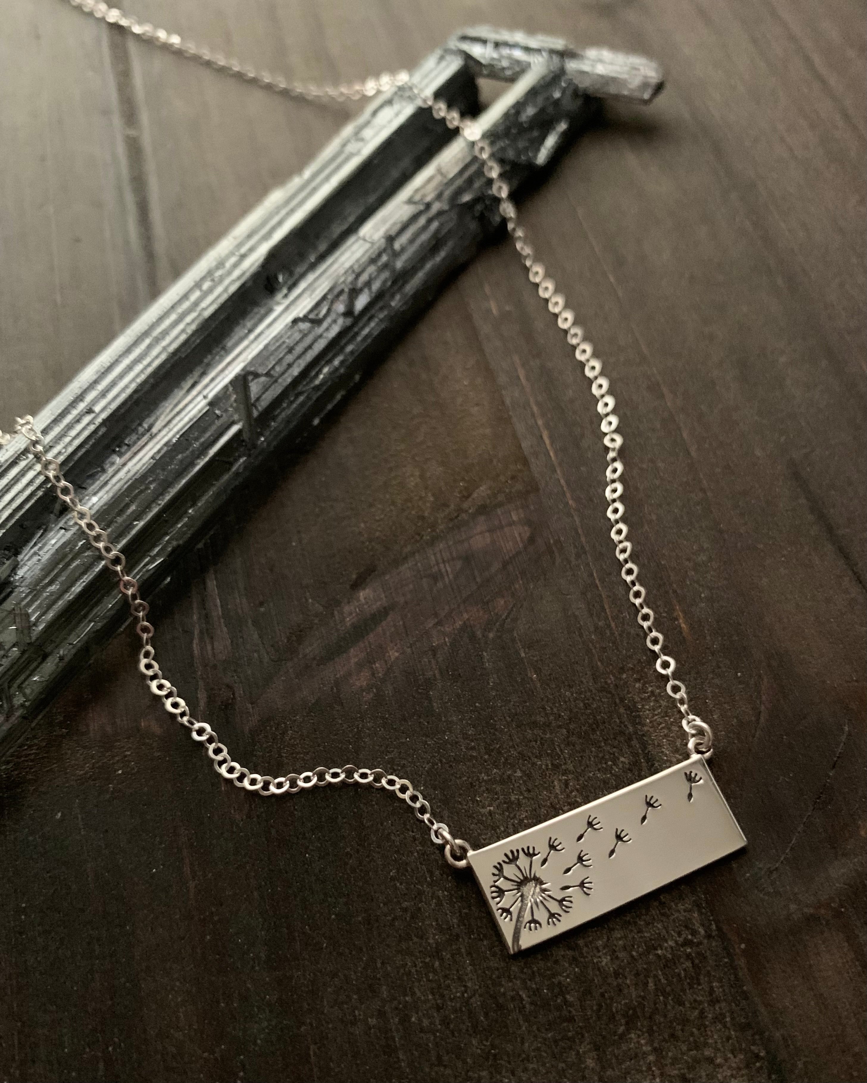 •DANDY BREEZE• silver necklace
