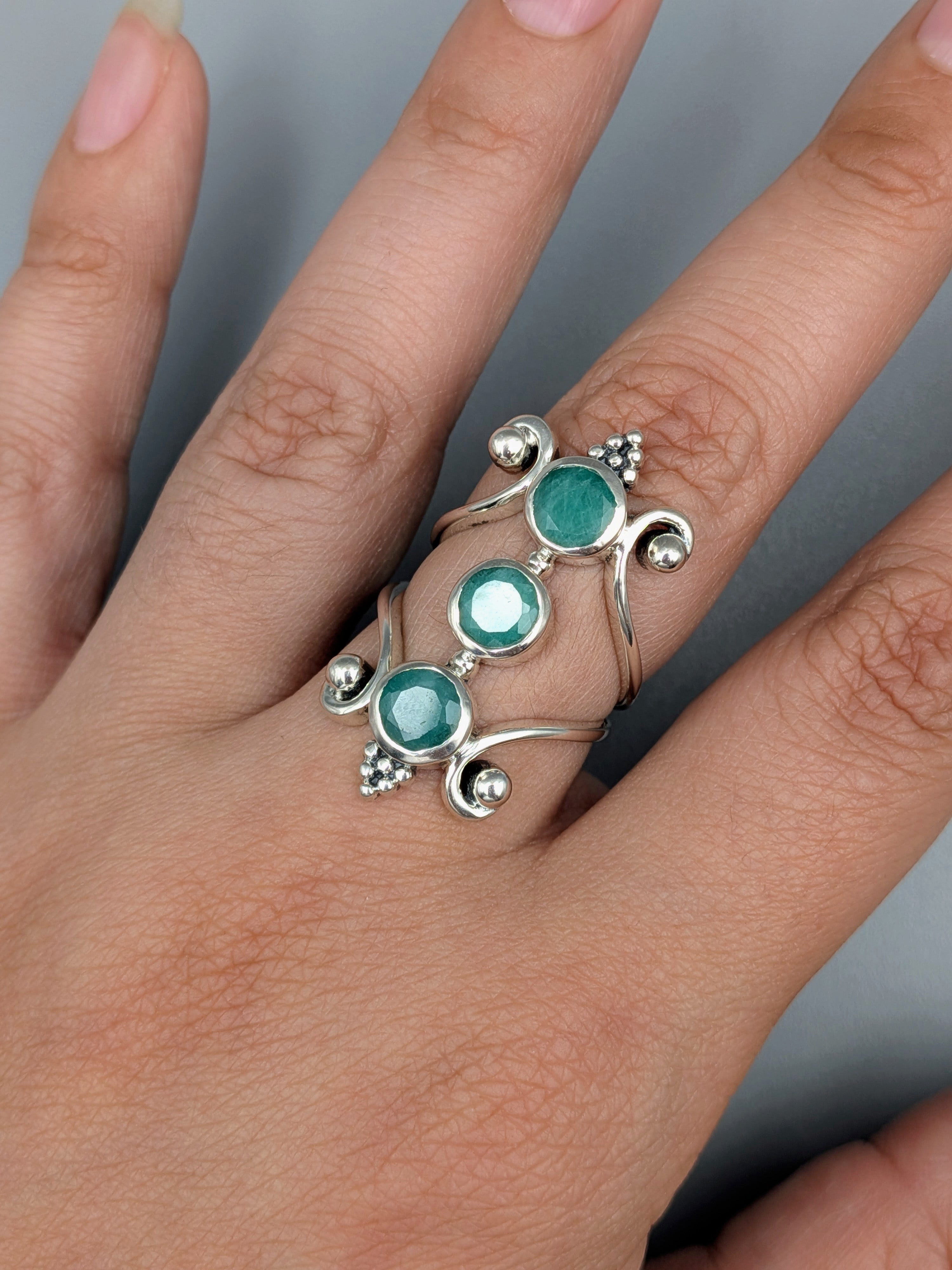 •EMERALD - GALADRIEL• decorative band silver ring (various sizes)