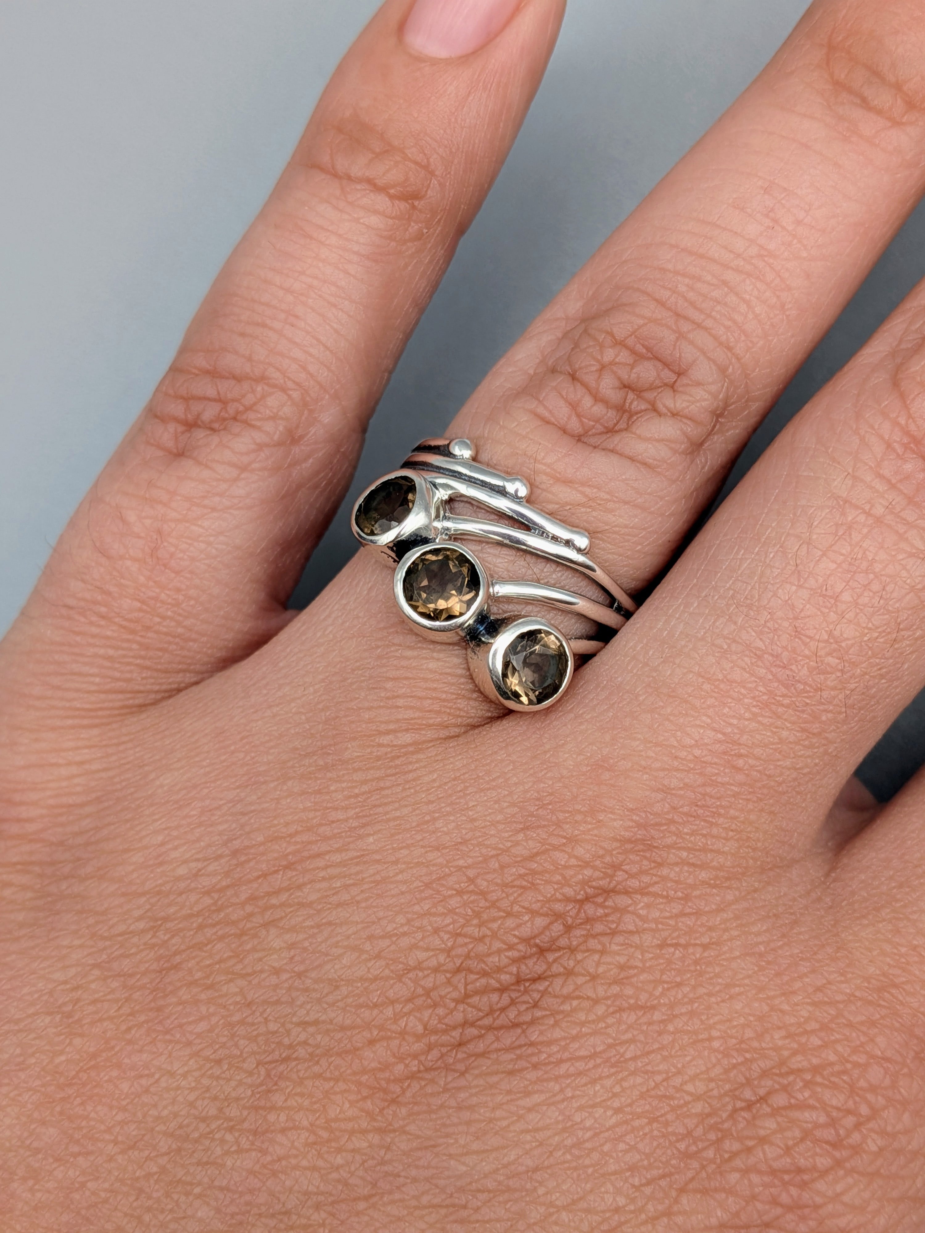 •FACETED SMOKY QUARTZ - VINE RIPE• split band silver ring (various sizes)