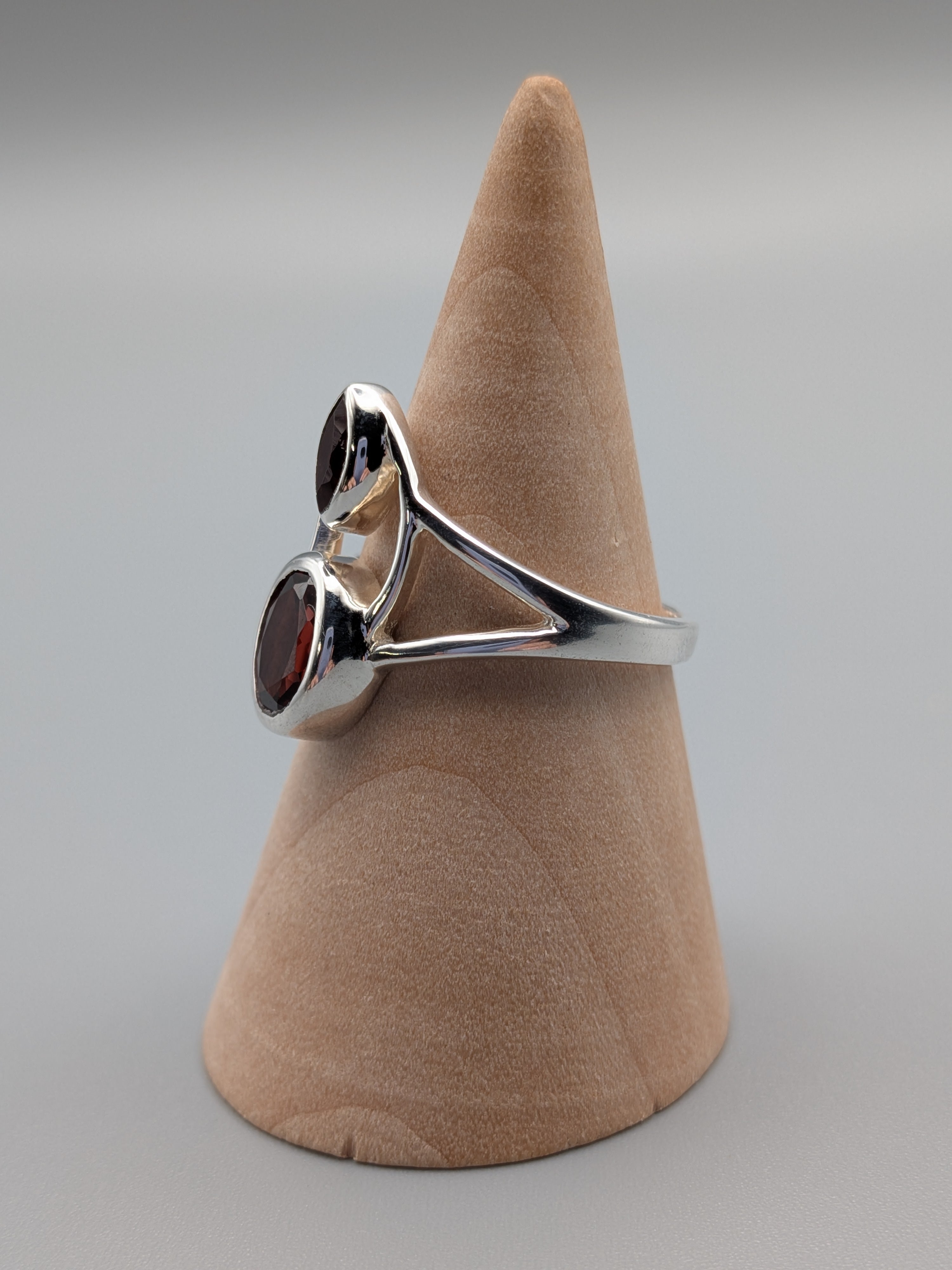 •GARNET - HOURGLASS• double stone silver ring (size 7.75)
