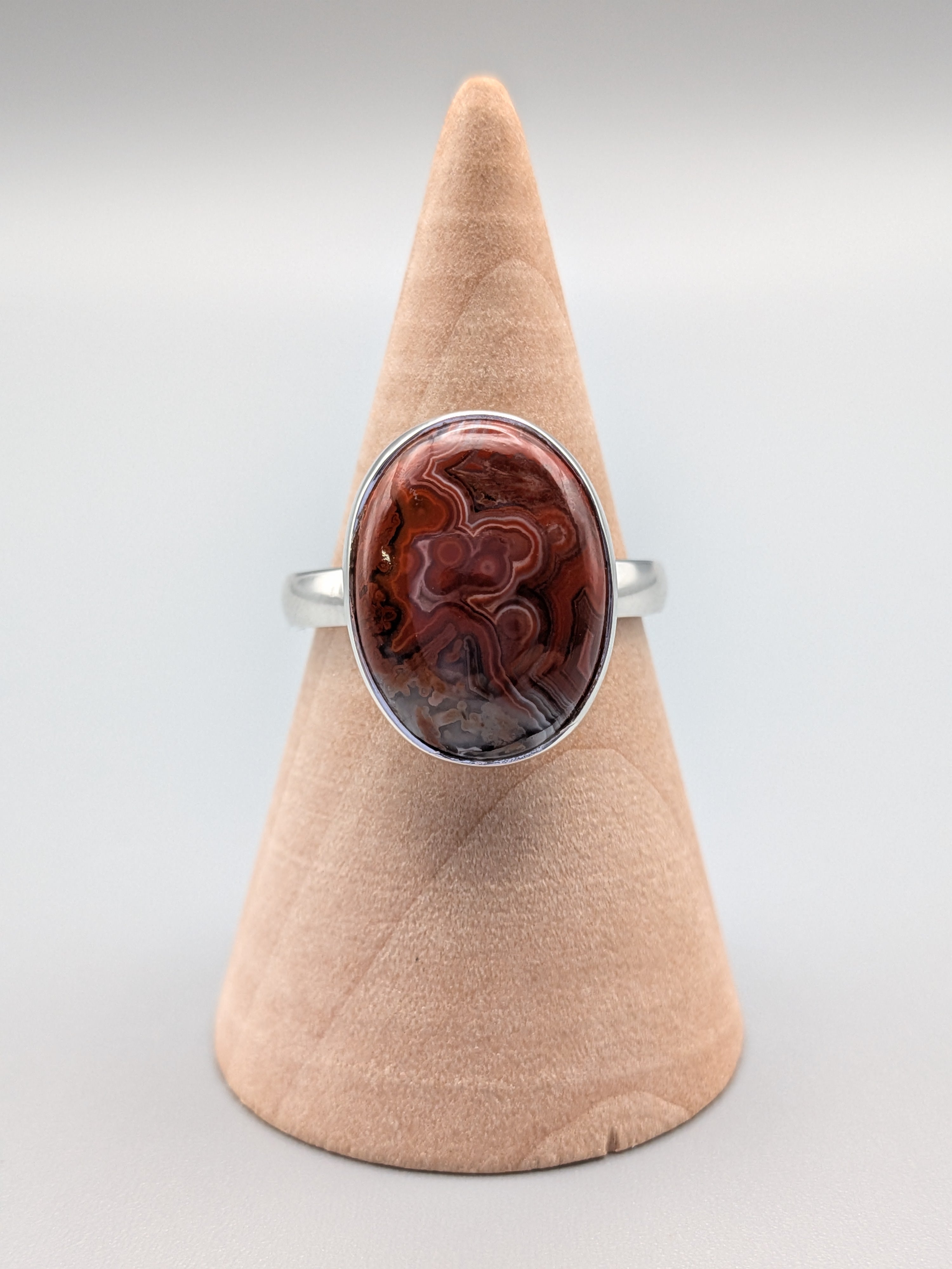 •CRAZY LACE AGATE - OVAL• simple bezel silver ring (size 8)
