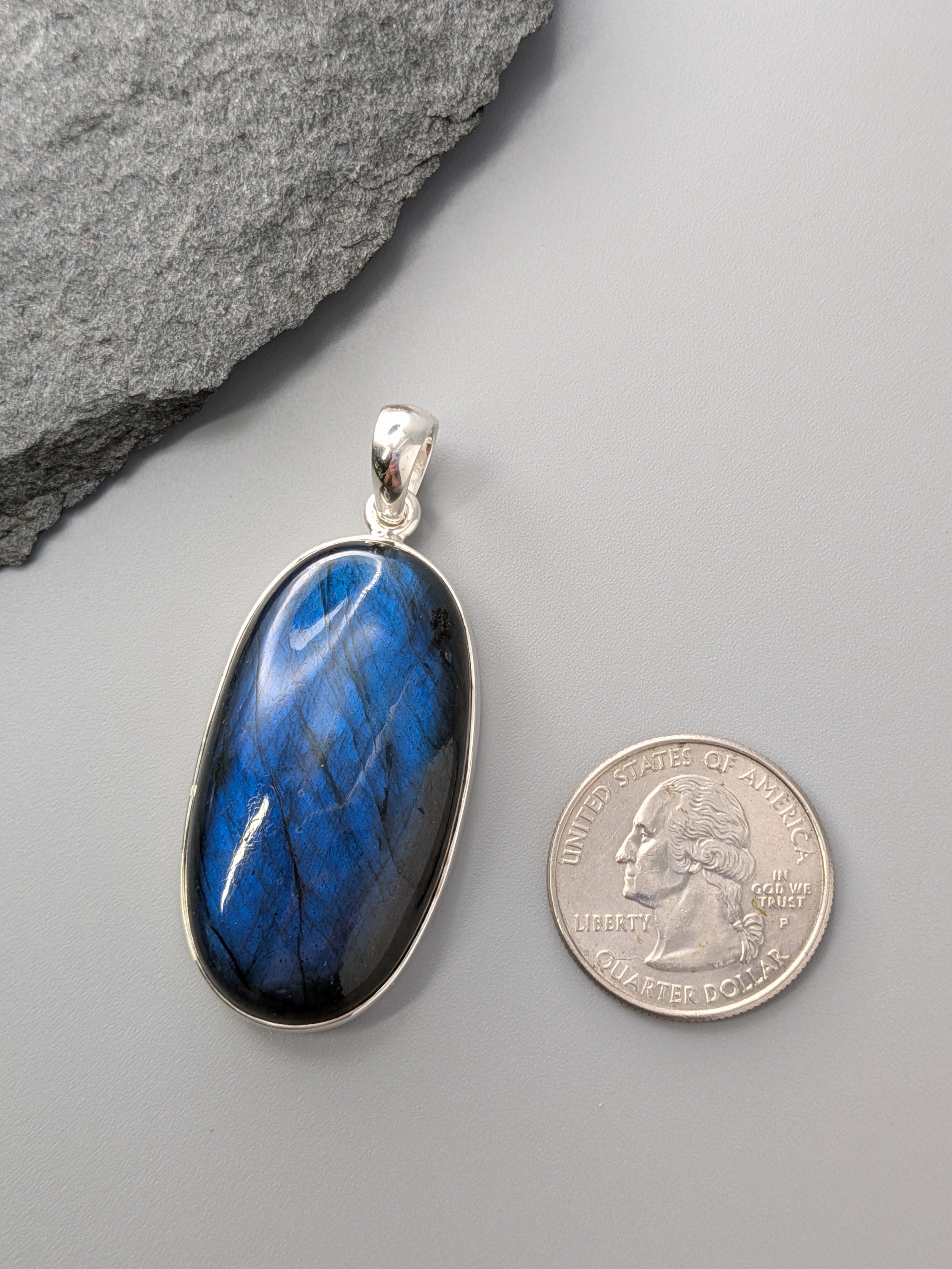•LABRADORITE OVAL - 1• sterling silver pendant