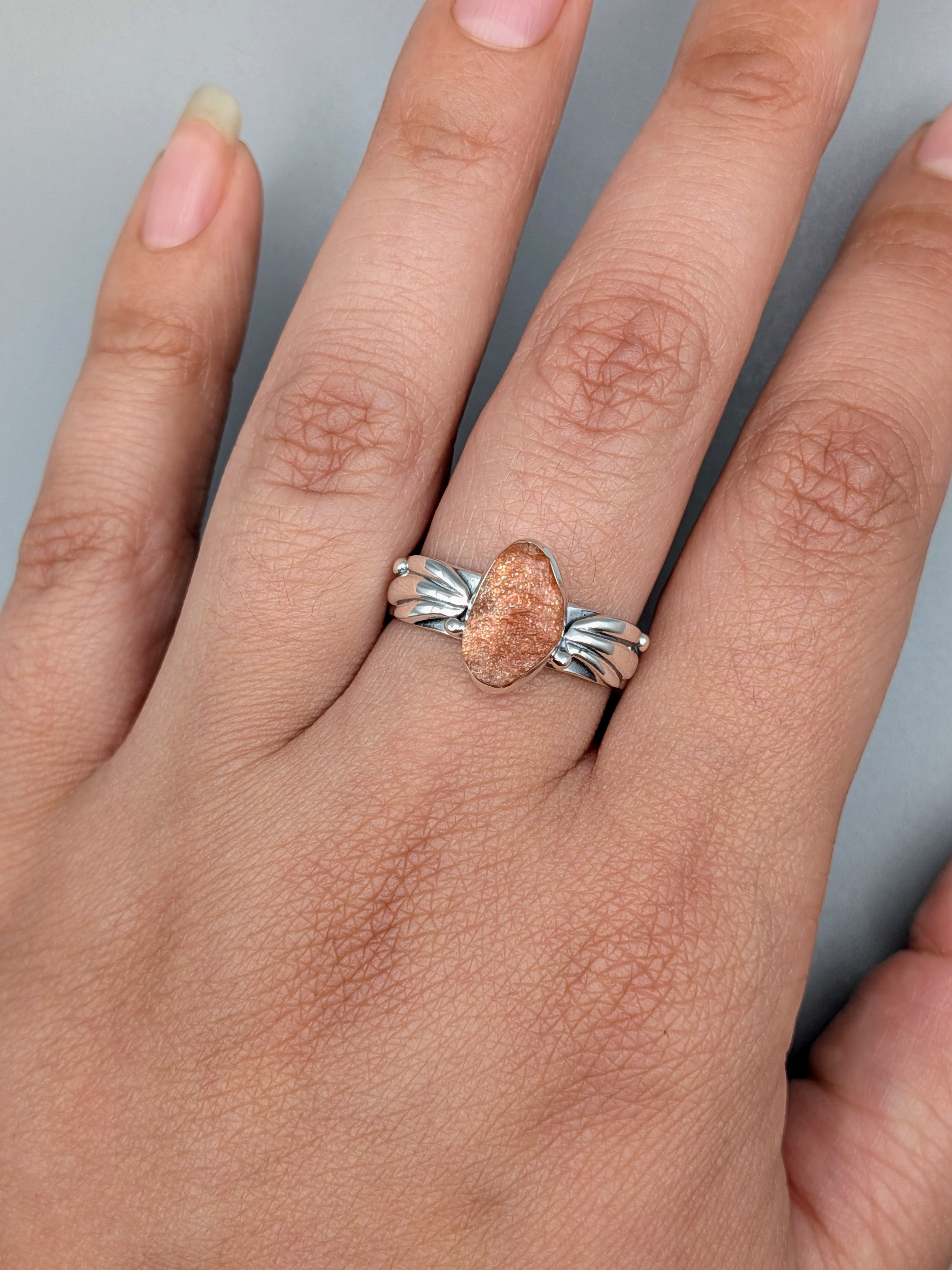 •SUNSTONE - ANTHER• decorative band silver ring (various sizes)