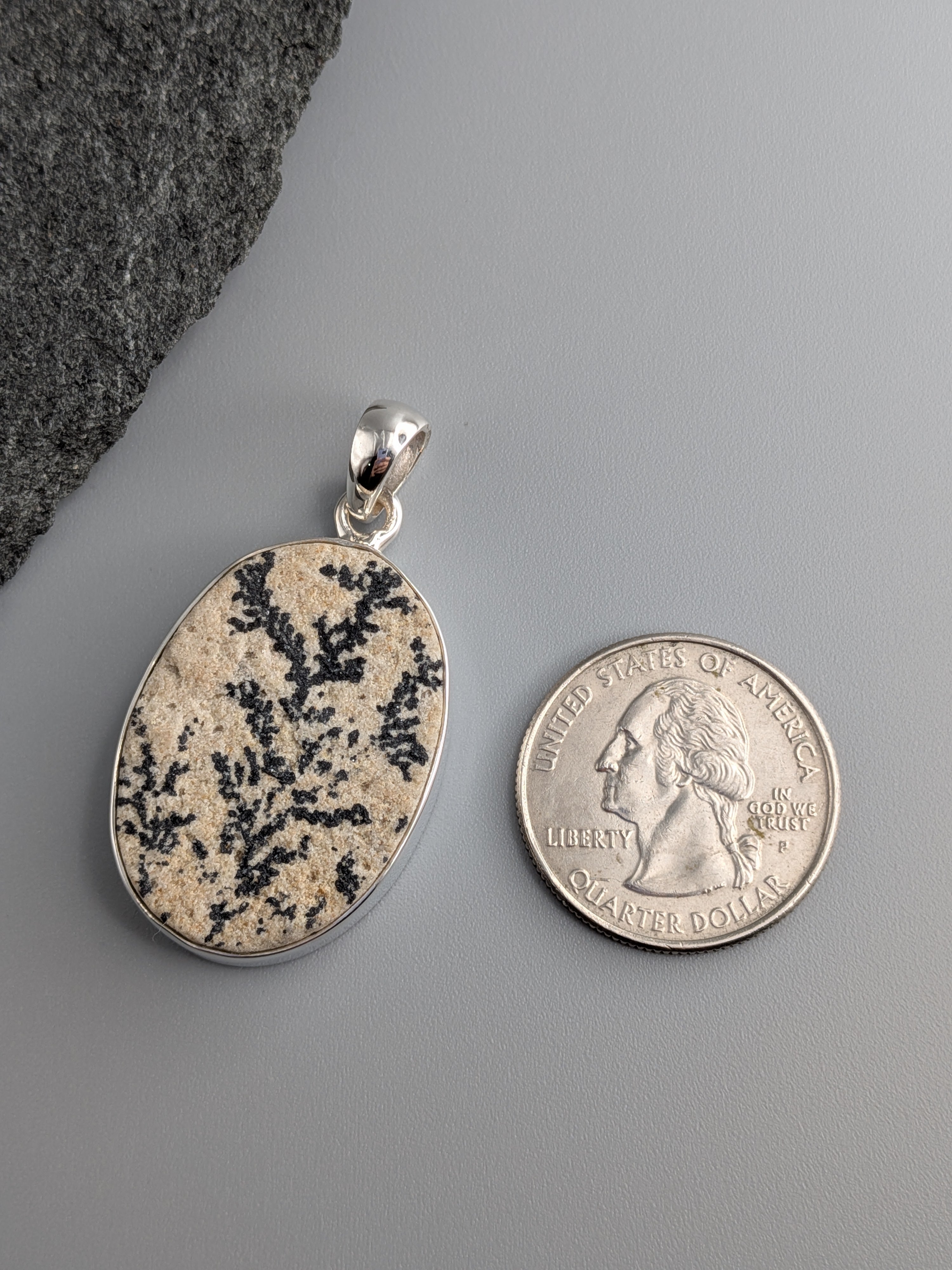 •DENDRITIC SANDSTONE - SMALL OVAL• sterling silver pendant