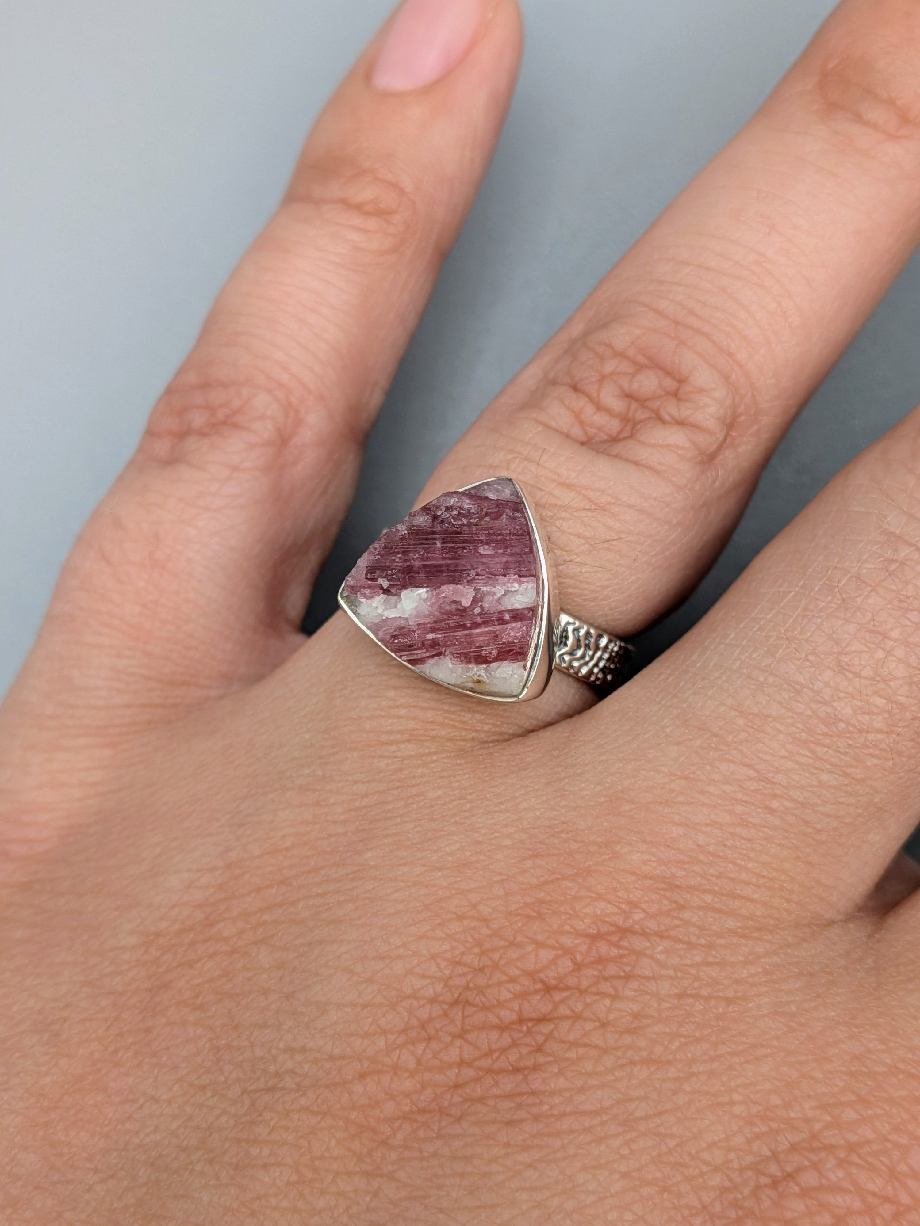 •PINK TOURMALINE - TRIANGLE• textured band silver ring (size 6)