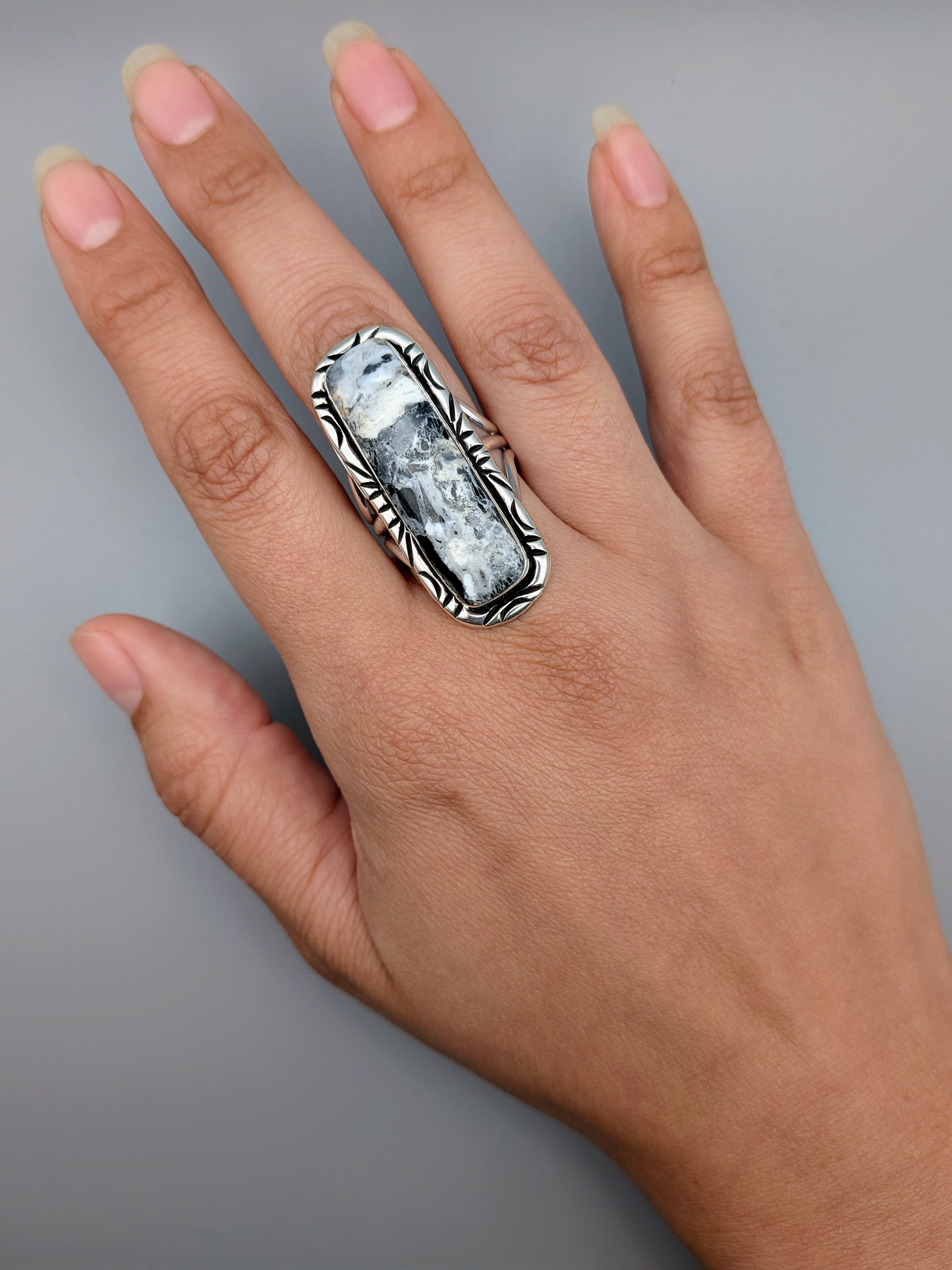•WHITE BUFFALO TURQUOISE - AZHÍ• Navajo silver ring (size 10)
