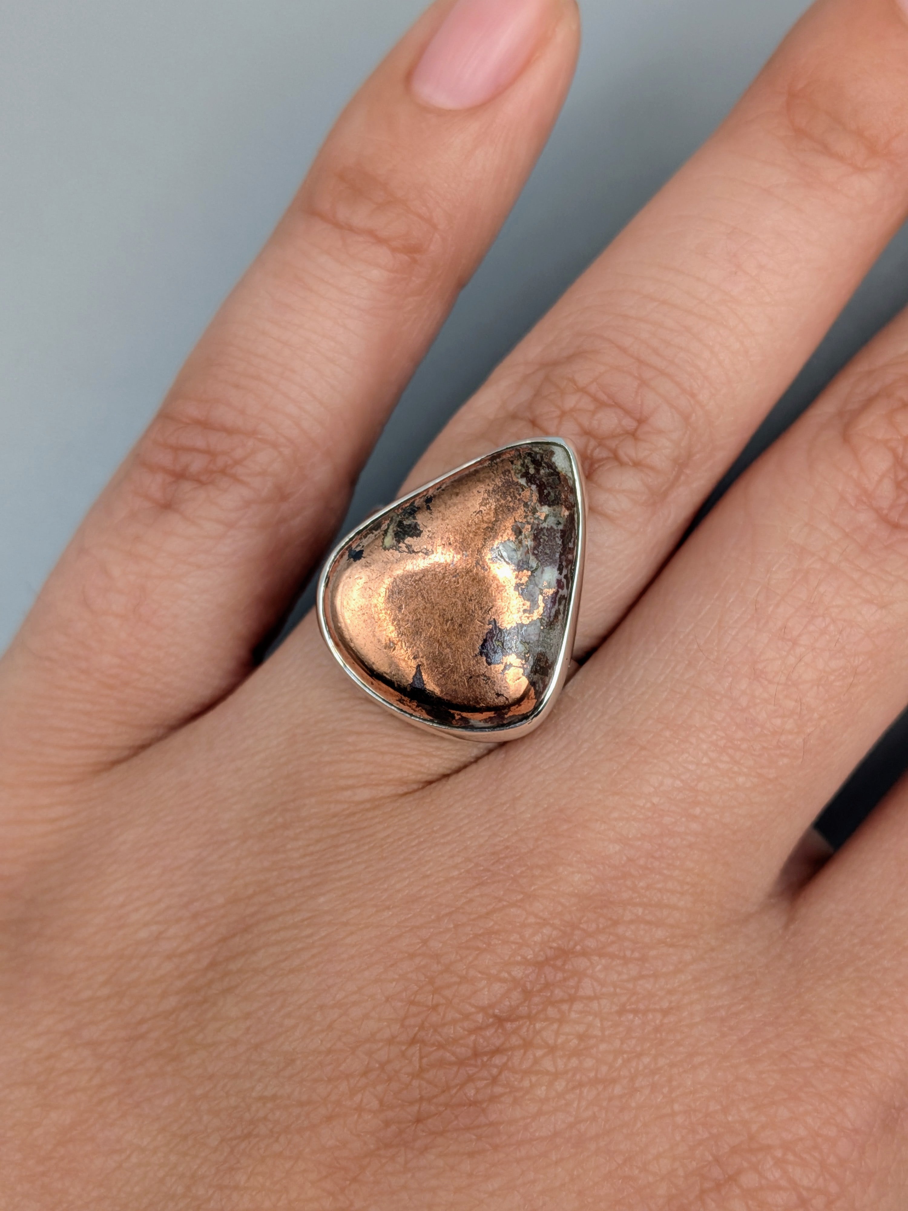 •COPPER IN MATRIX - TEAR• simple bezel silver ring (size 7)