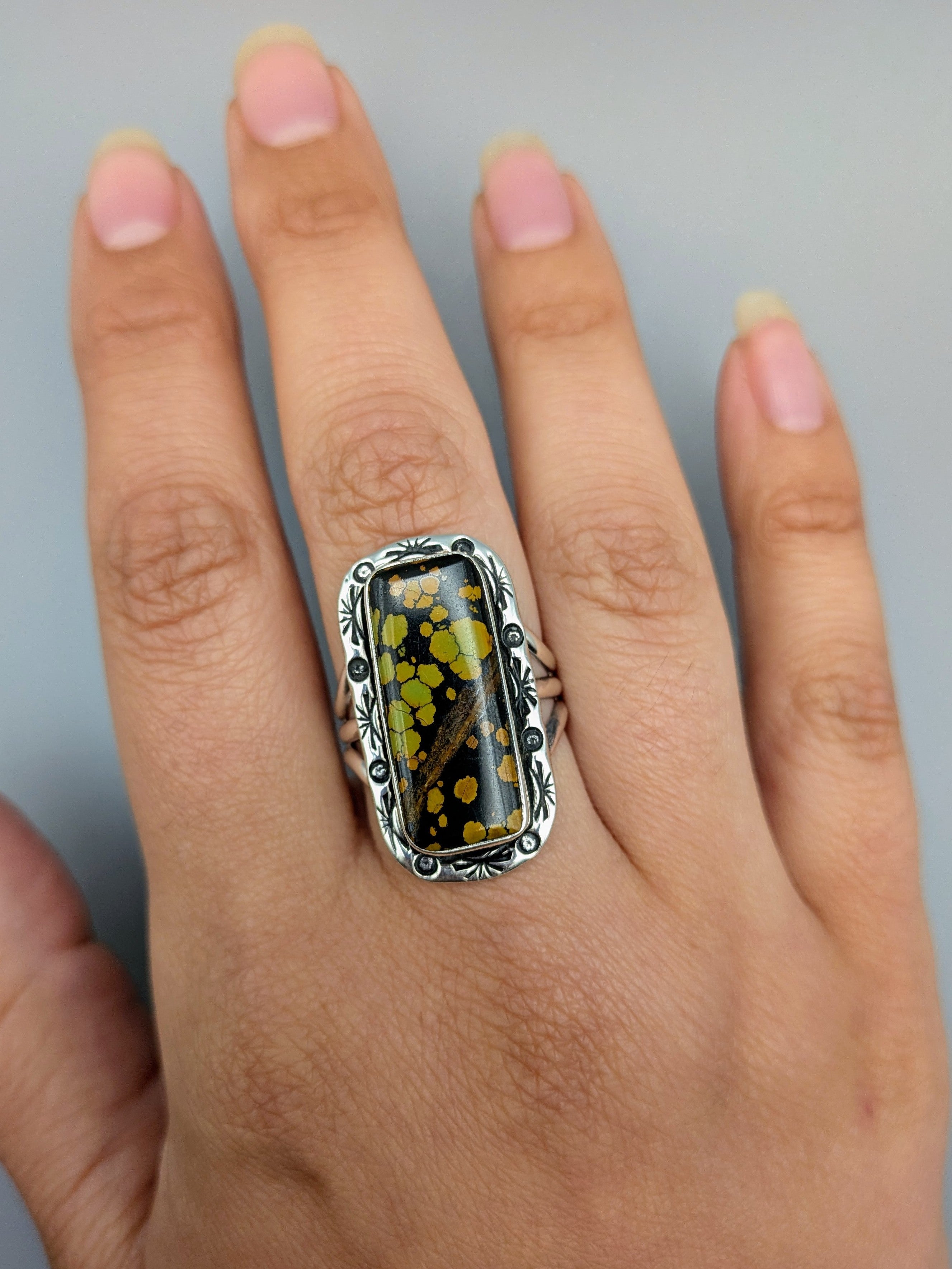 •BLACKJACK TURQUOISE - SHÁ• Navajo silver ring (size 9)