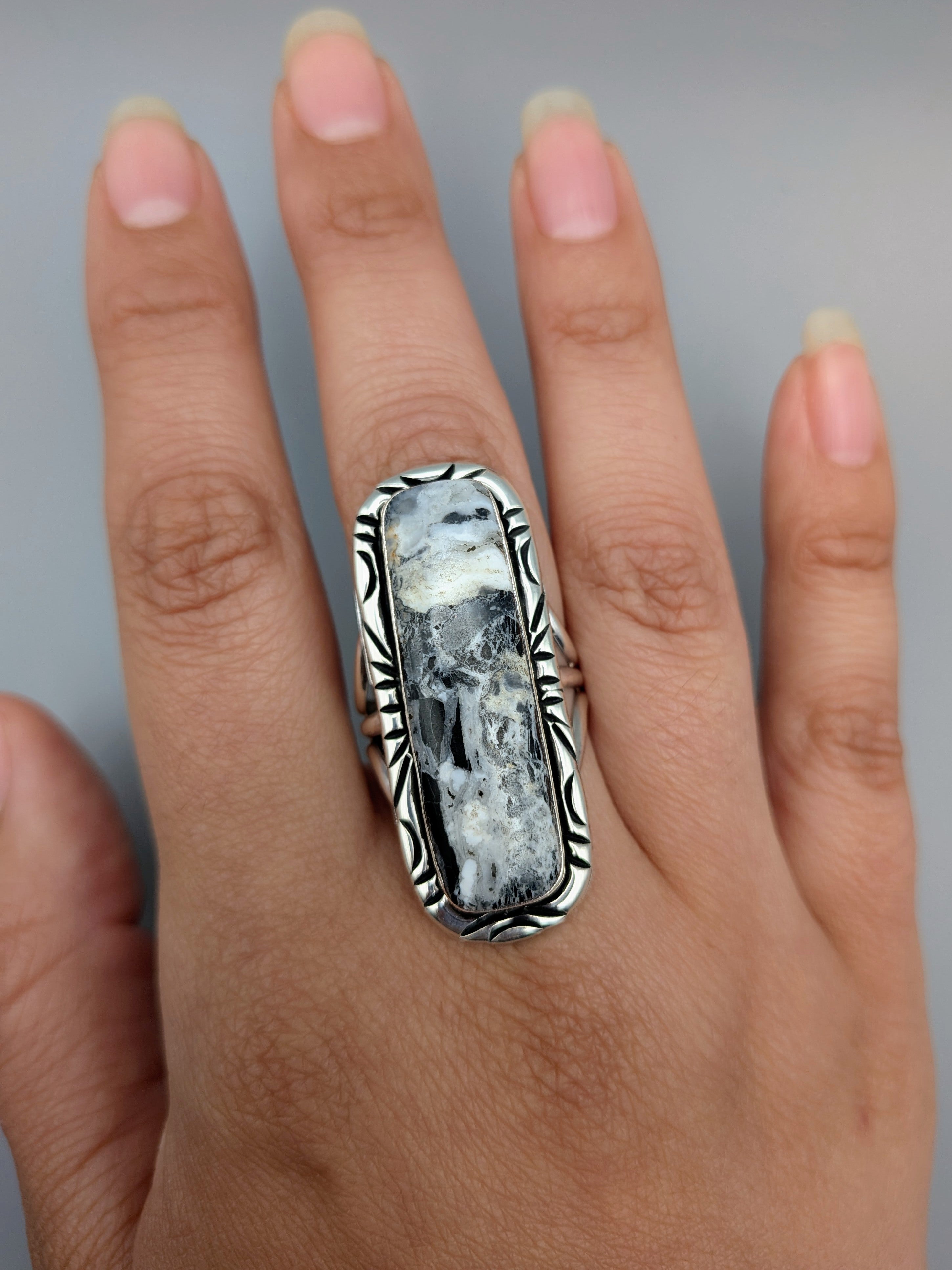 •WHITE BUFFALO TURQUOISE - AZHÍ• Navajo silver ring (size 10)