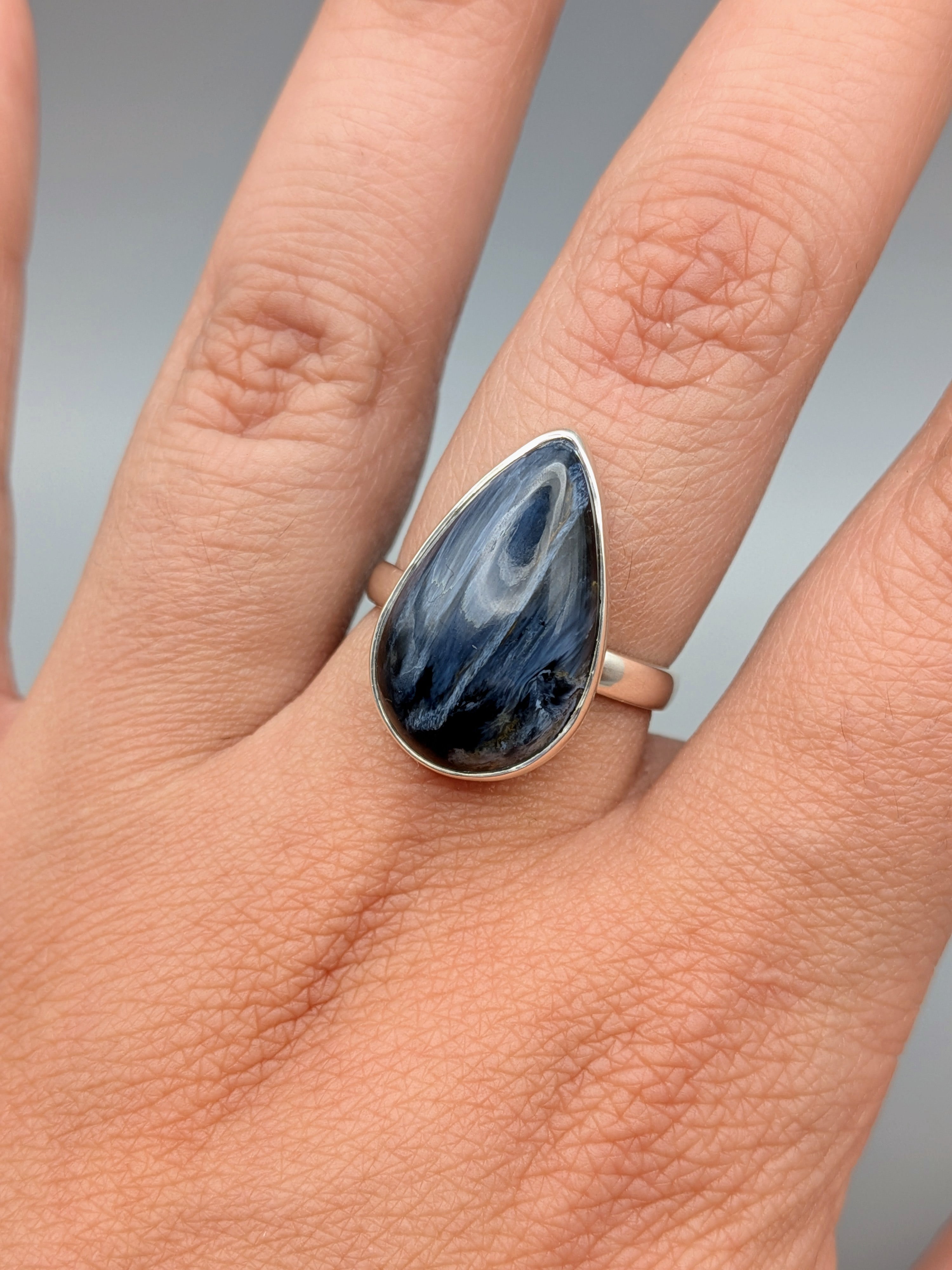 •PIETERSITE - TEAR• simple band silver ring (size 9)