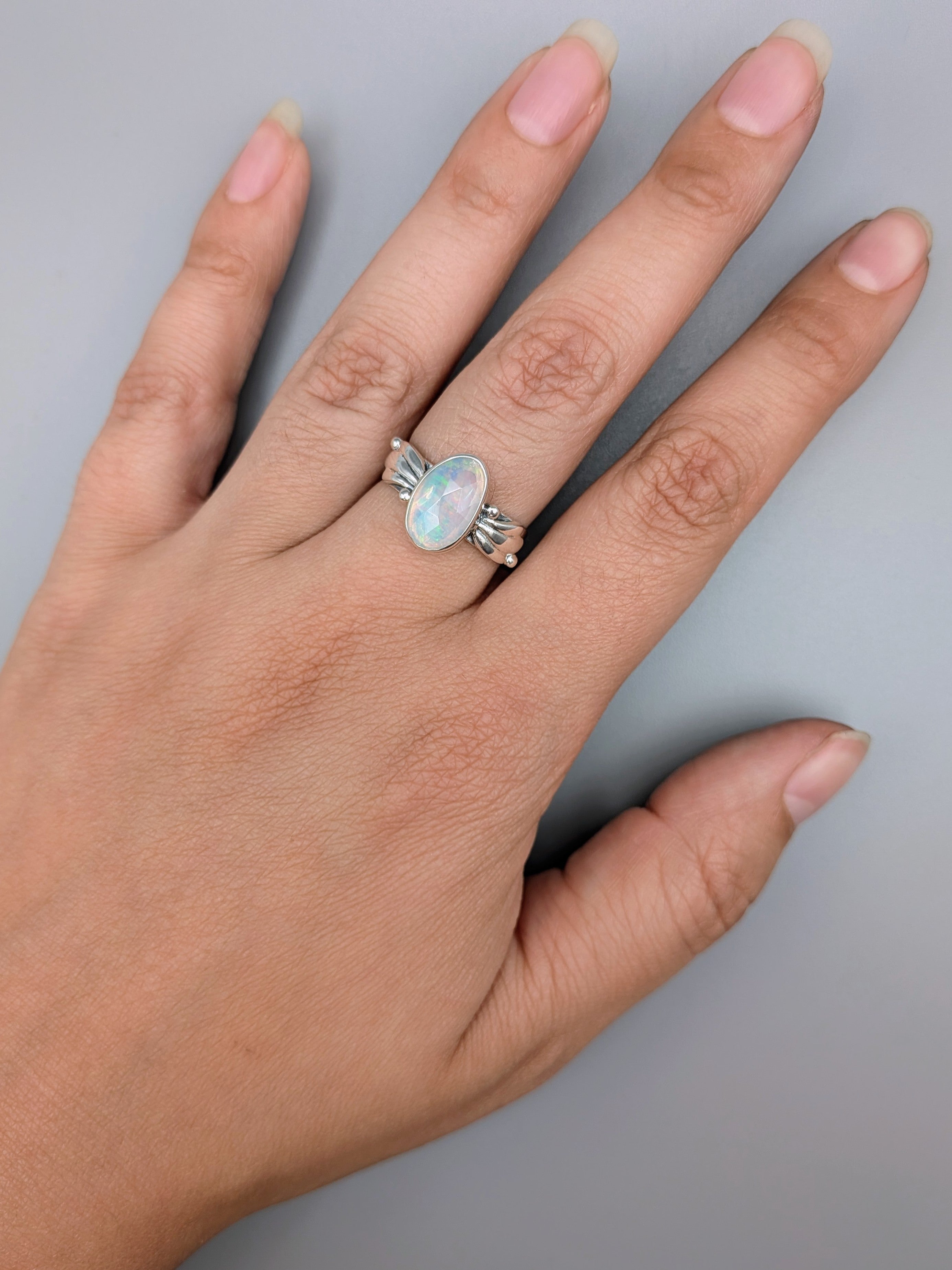 •FACETED ETHIOPIAN OPAL - ANTHER• decorative band silver ring (size 8.75)