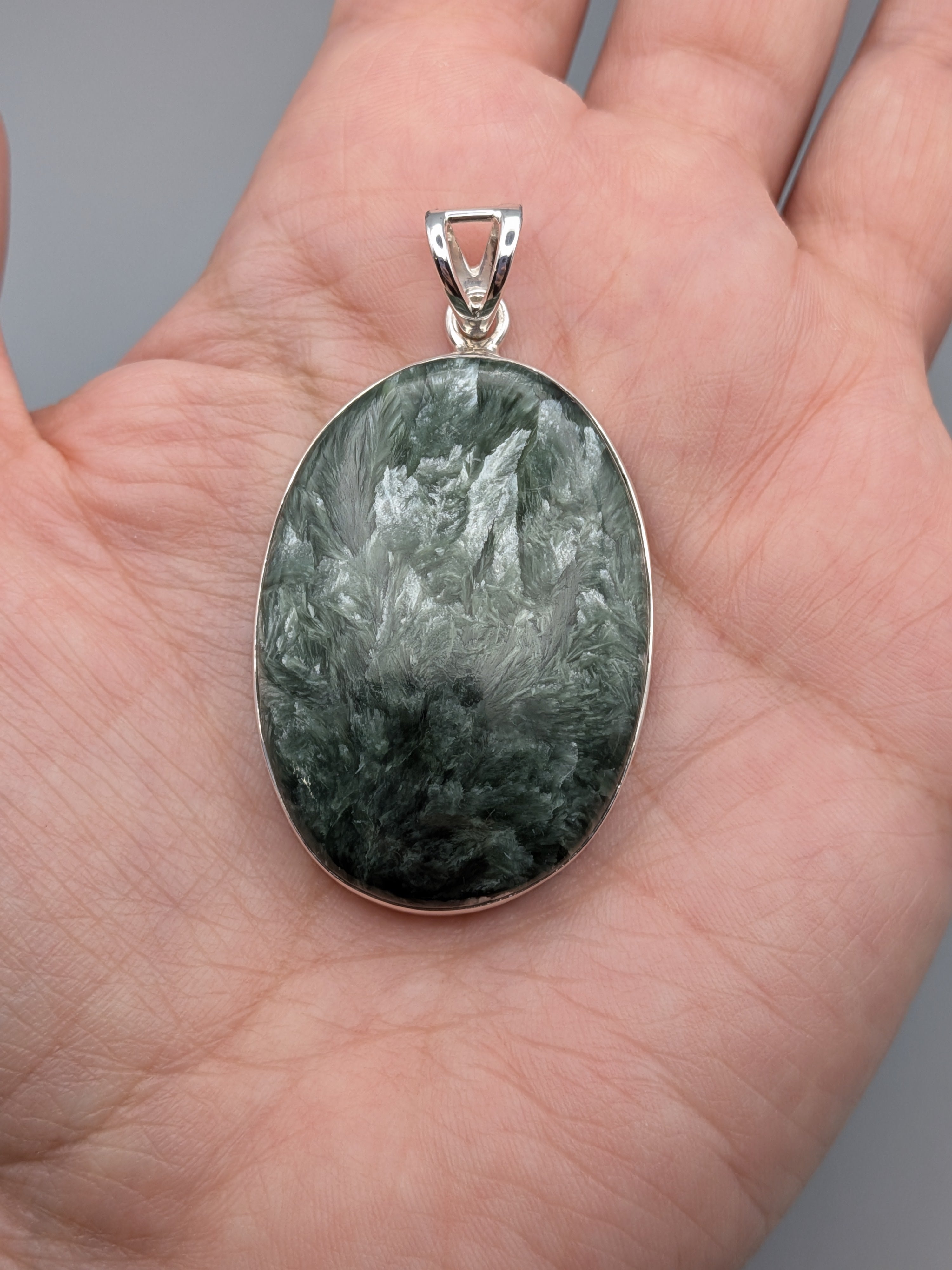 •SERAPHINITE OVAL• sterling silver pendant