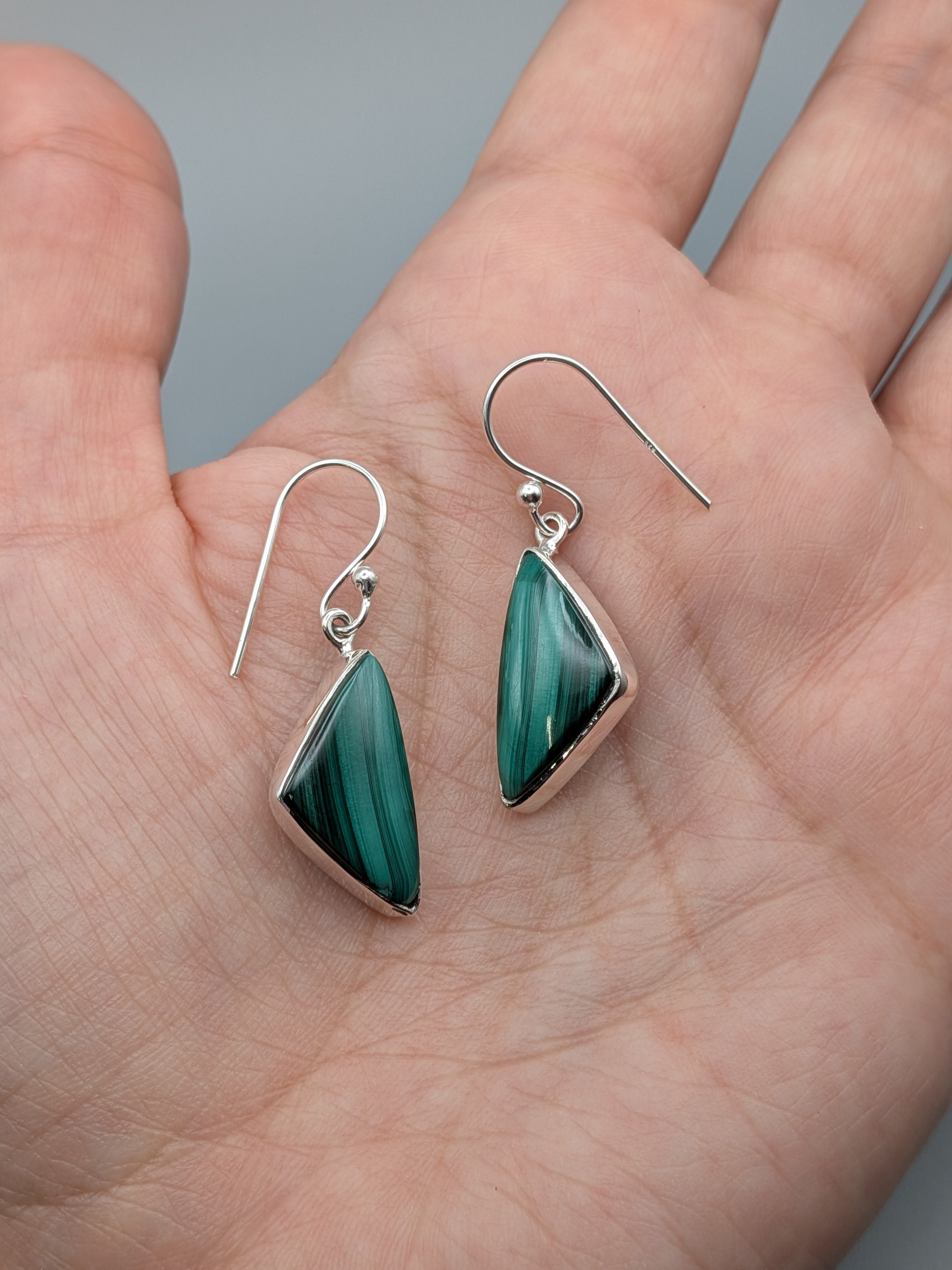 •MALACHITE - SOFT TRIANGLE• silver dangle earrings