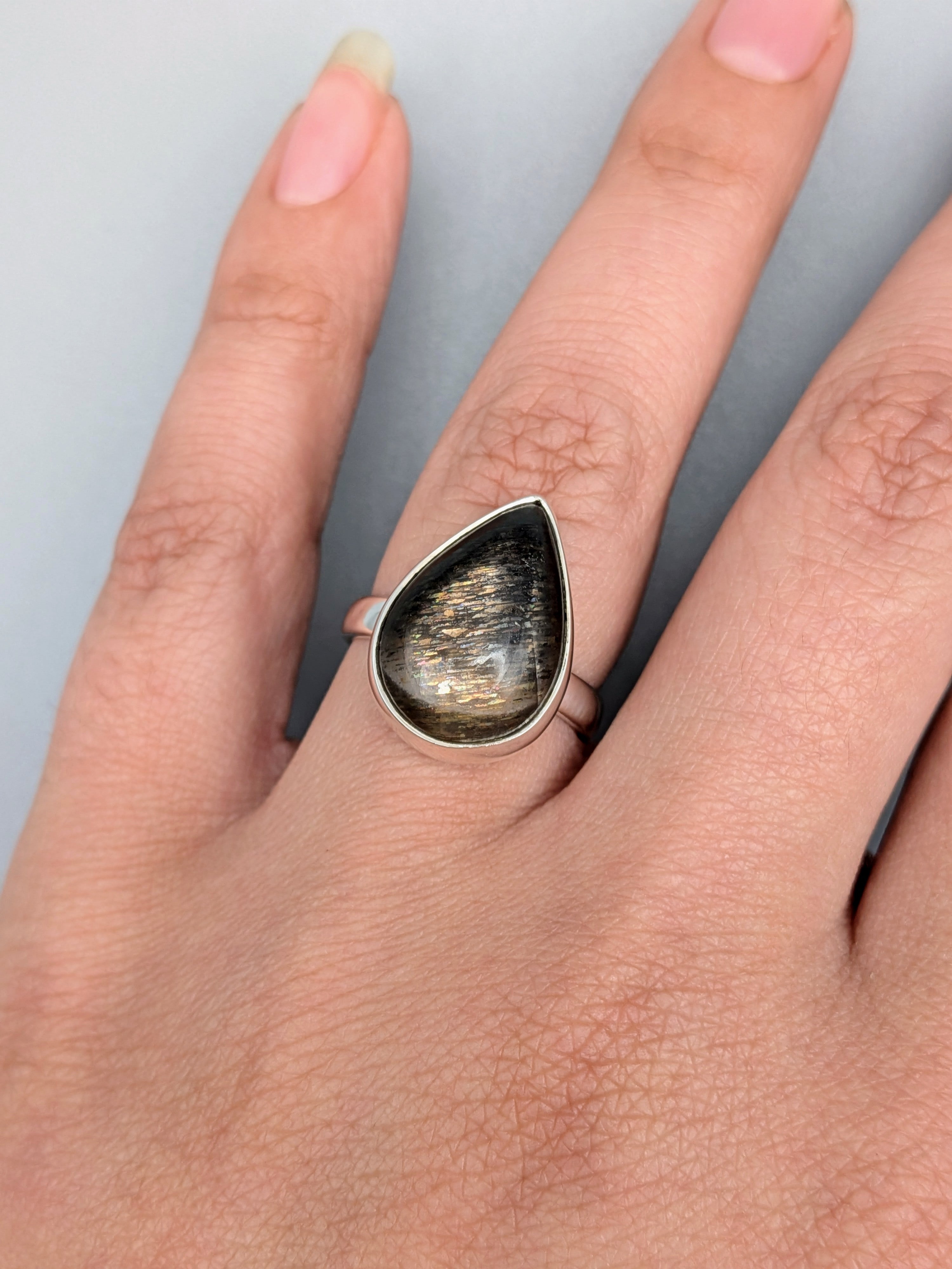•SUN/MOONSTONE - TEAR• simple bezel silver ring (size 7)