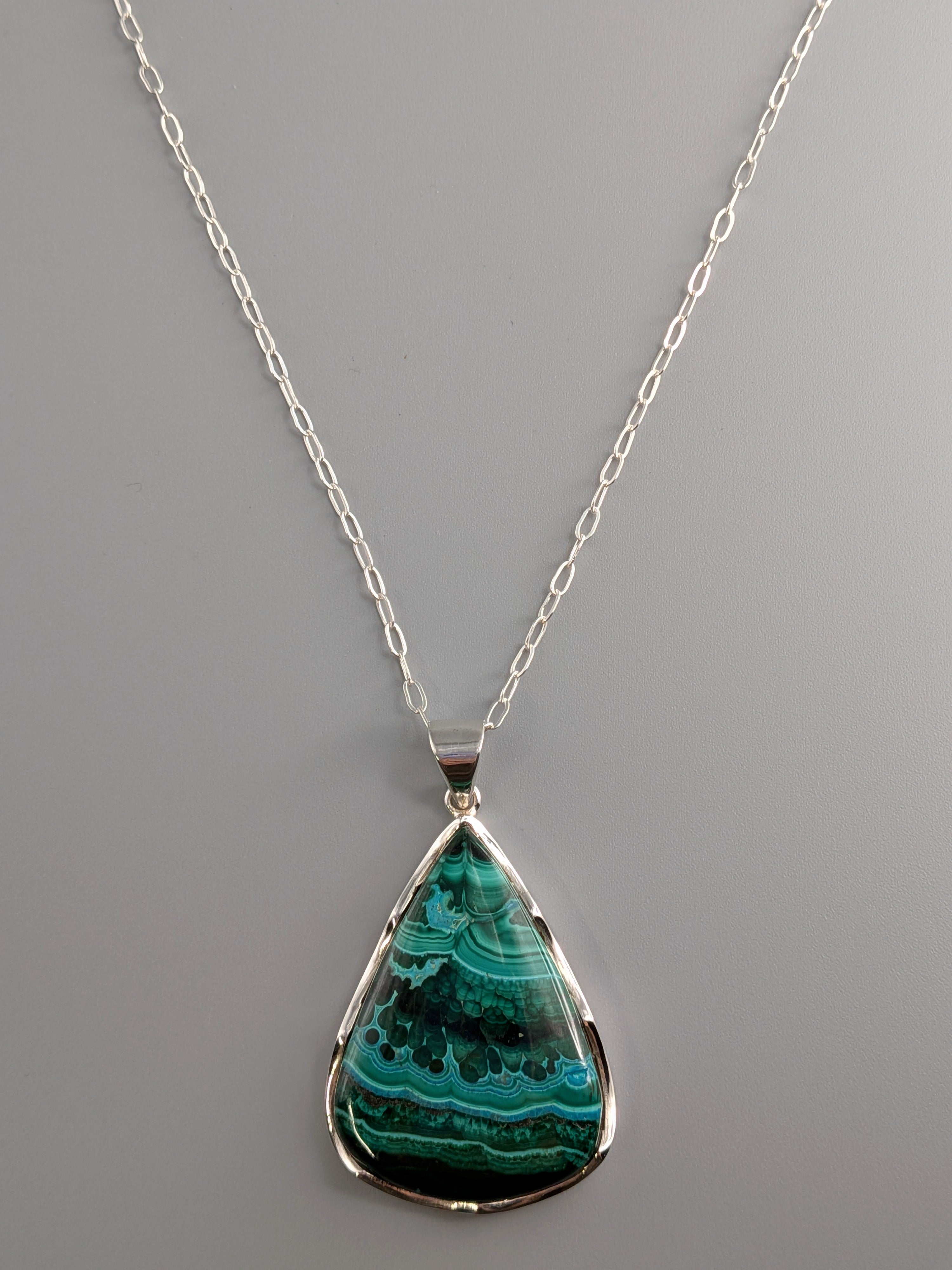 •MALACHITE - TEARDROP - SCALLOPED• sterling silver pendant