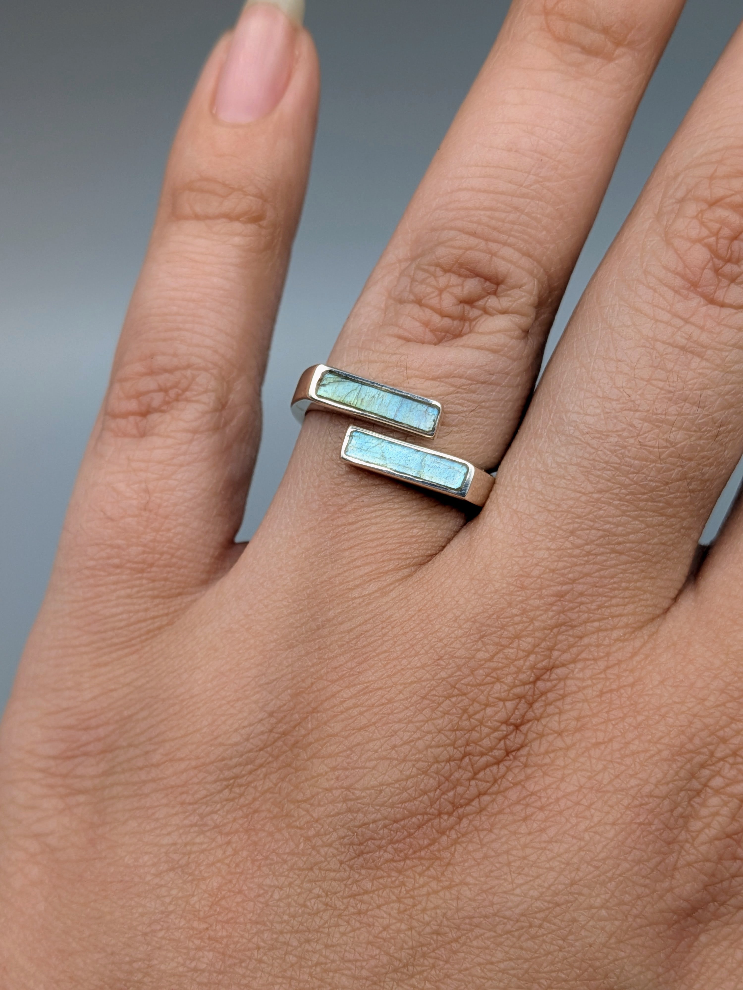 •LABRADORITE - LIL' BARS• adjustable silver ring (various sizes)