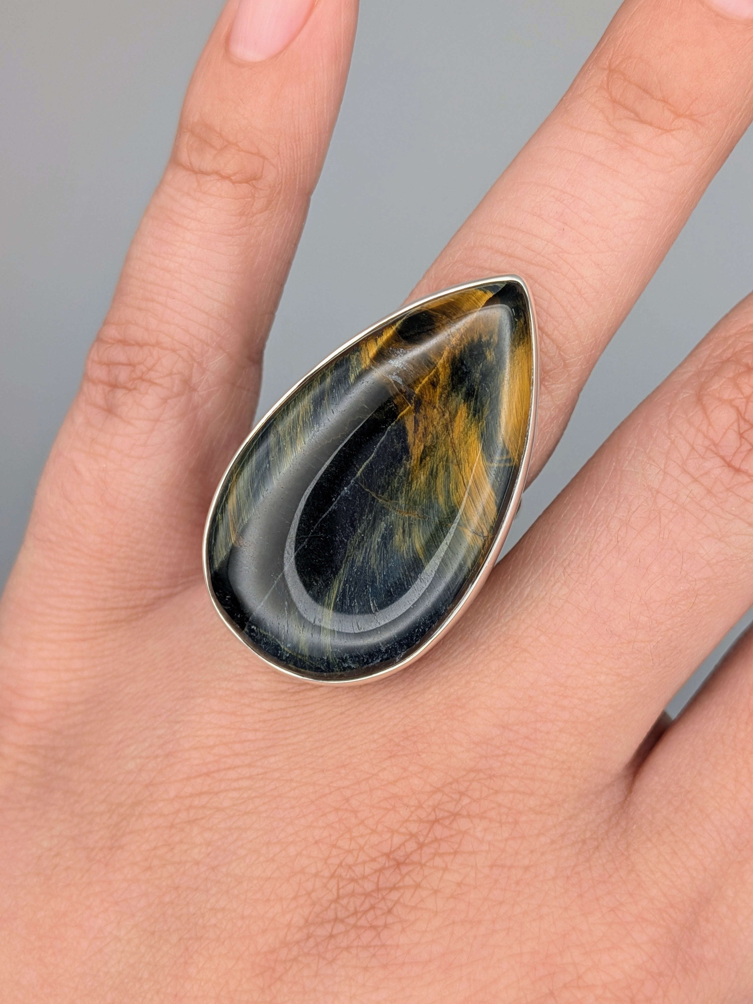 •HAWK EYE - TEAR• split band silver ring (size 7)