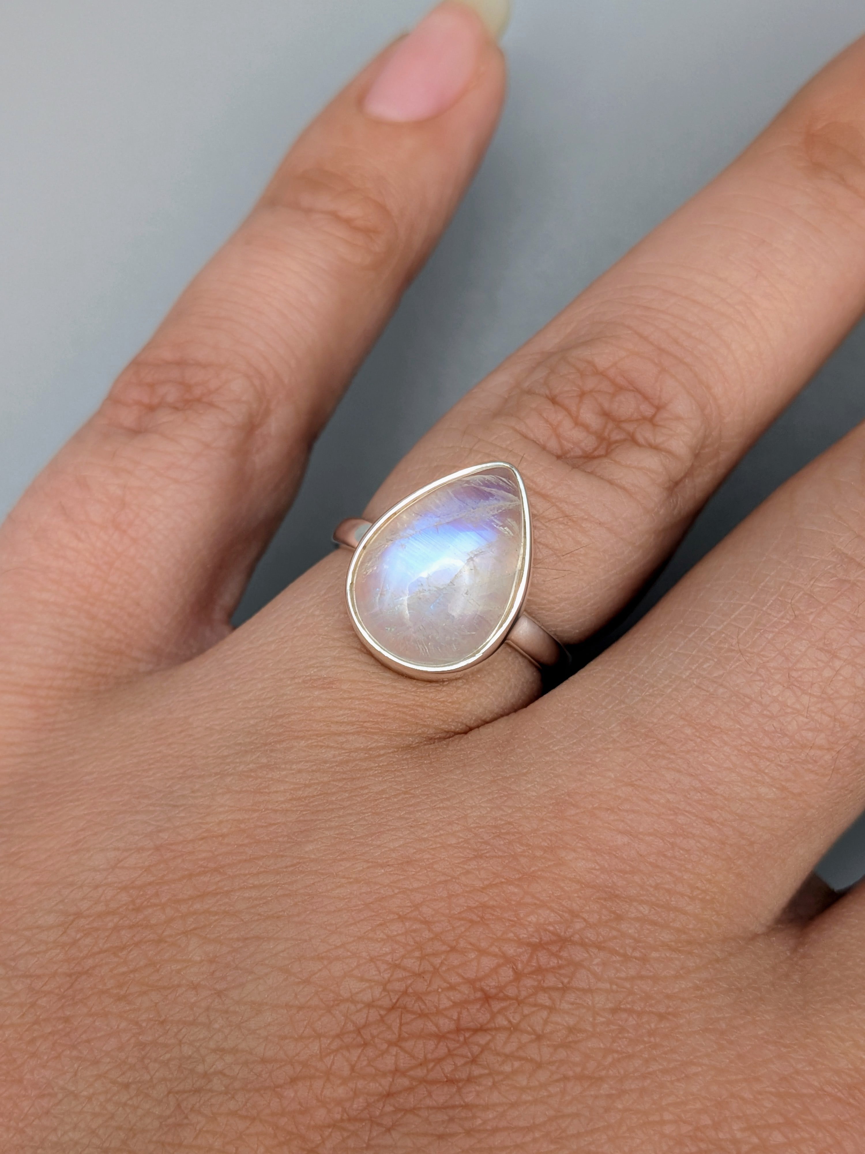•RAINBOW MOONSTONE - SMALL TEAR - 2• simple bezel silver ring (size 6)