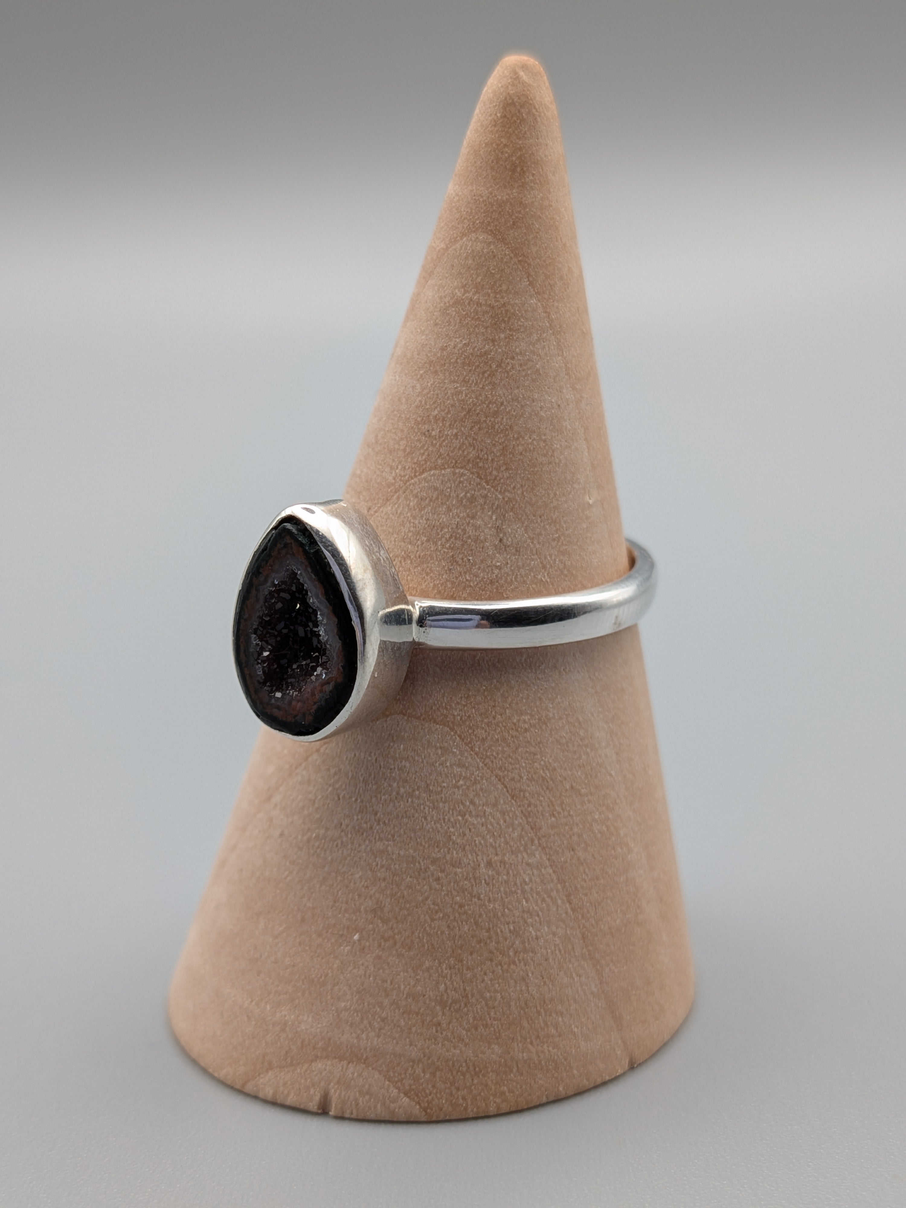 •COCONUT DRUZY - TEARDROP• simple bezel silver ring (size 8)
