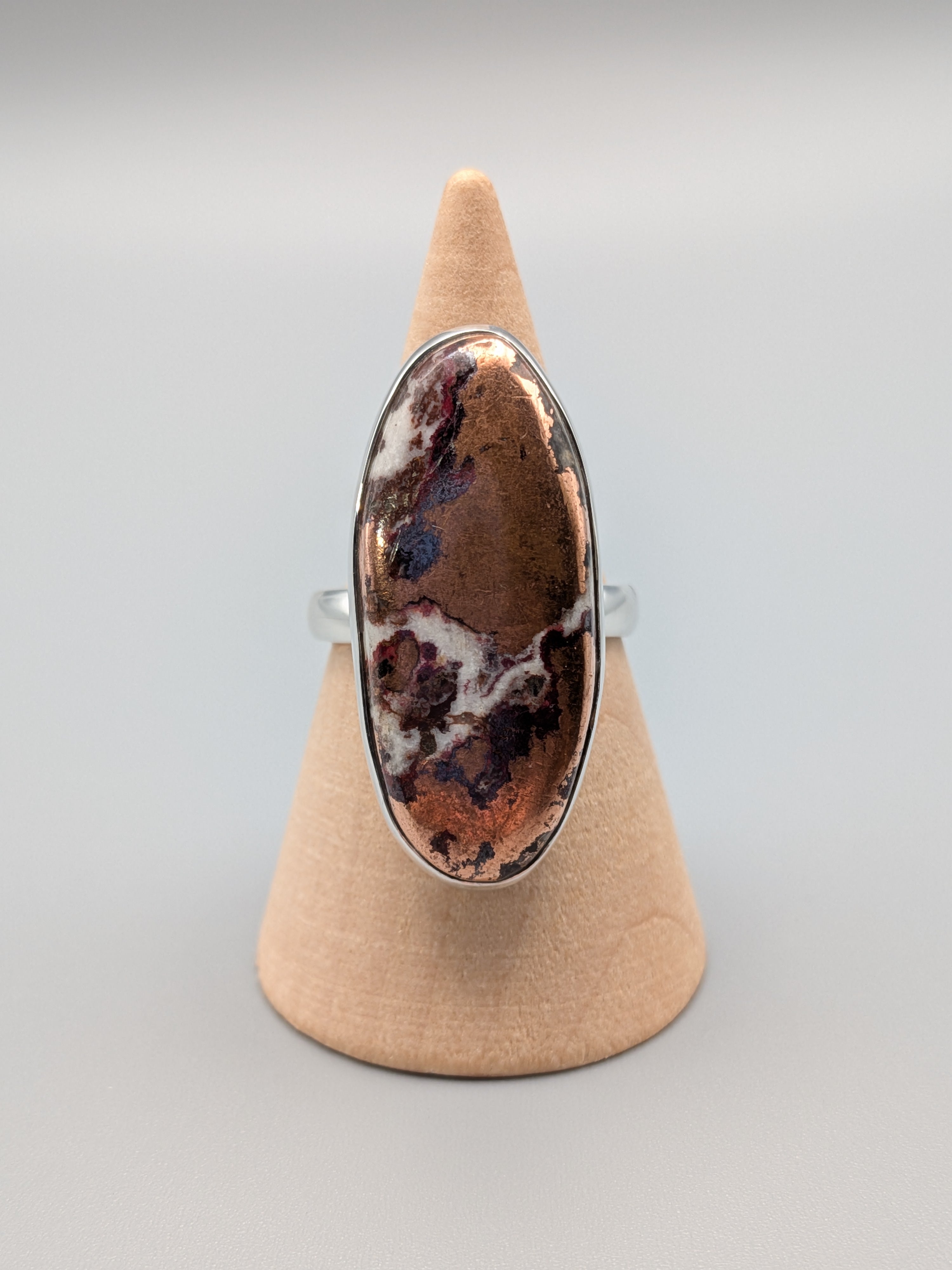 •COPPER IN MATRIX - OVAL• simple bezel silver ring (size 9)