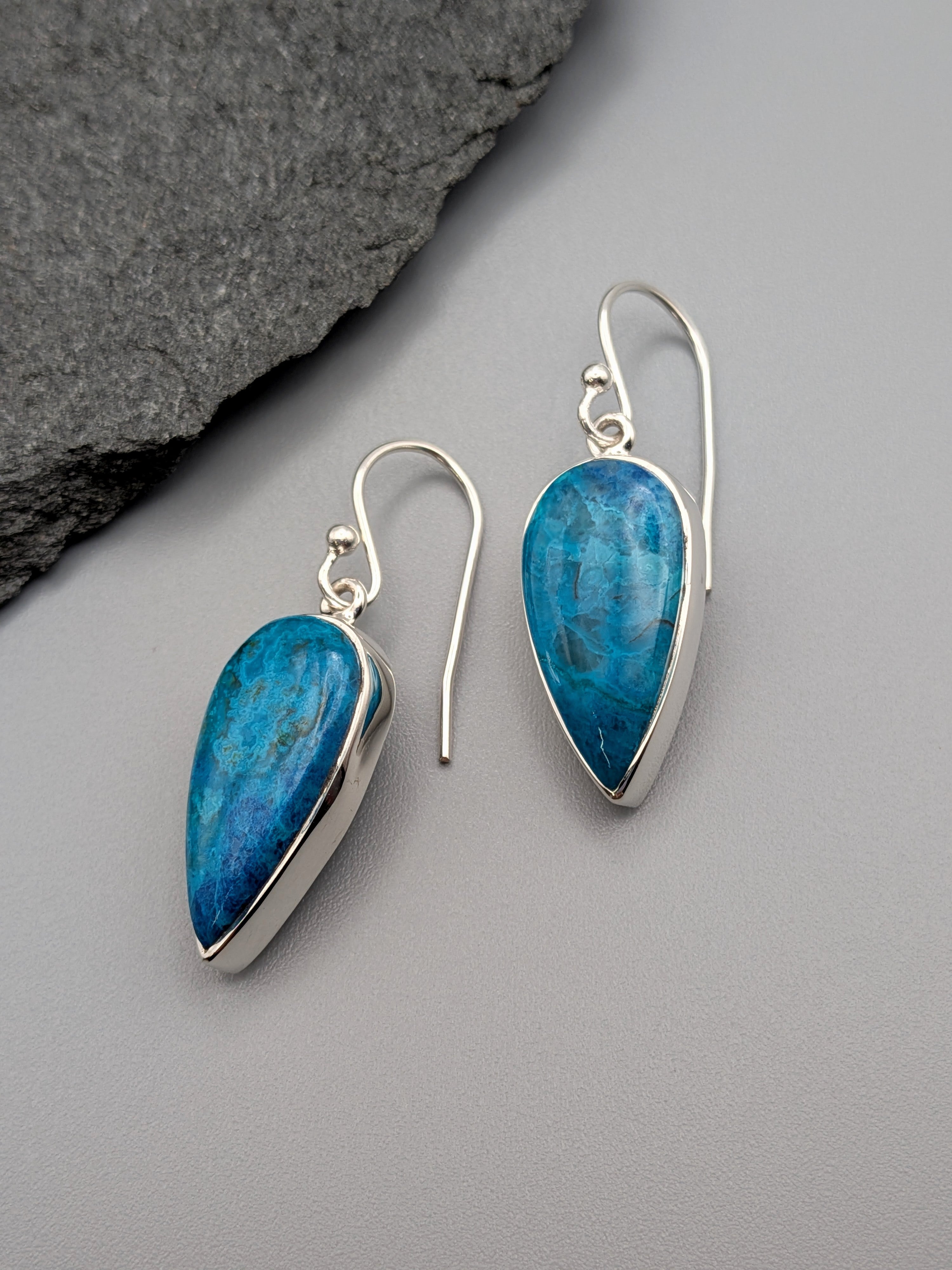 •SHATTUCKITE SPEAR TEAR - 2• silver dangle earrings