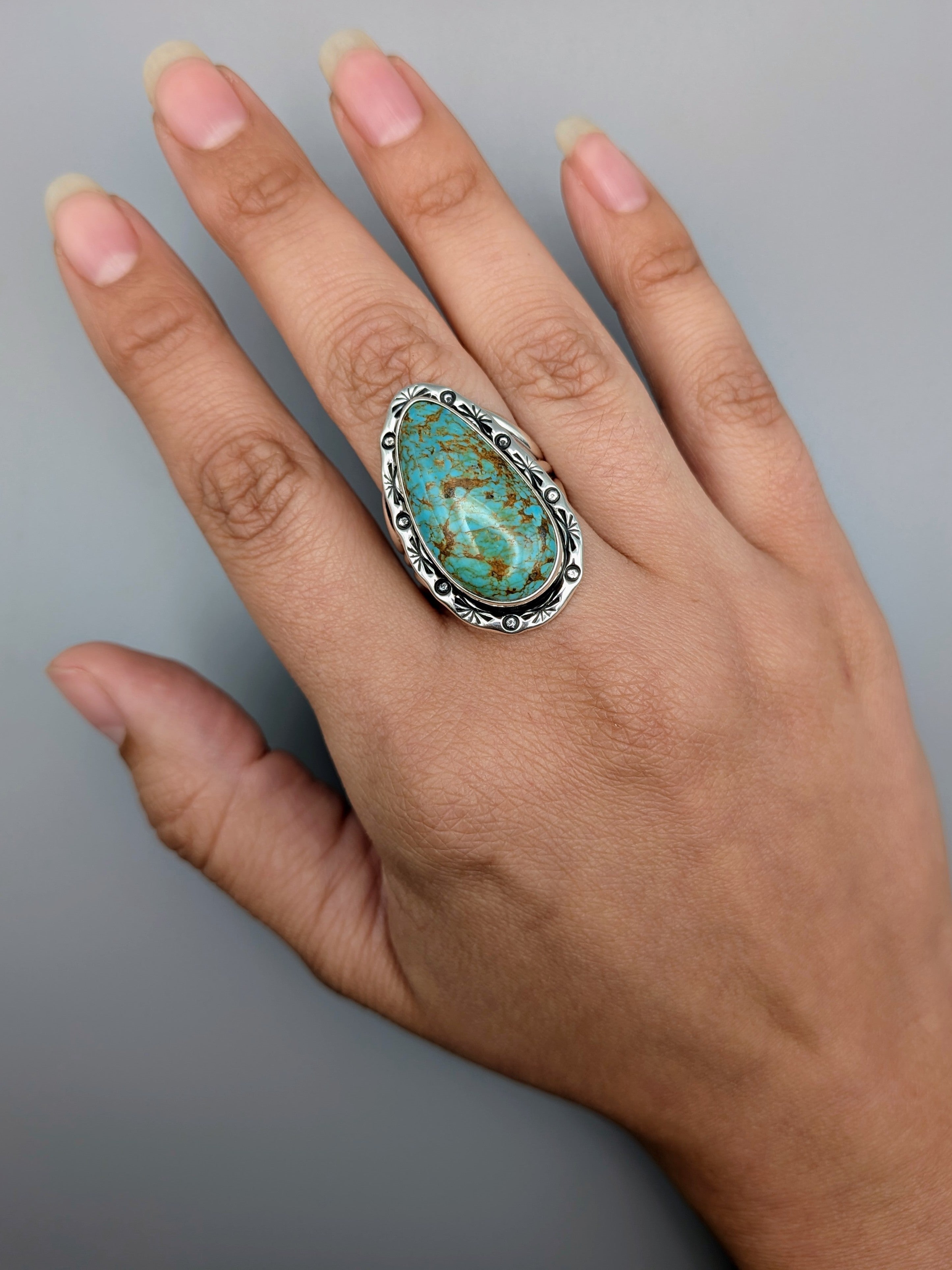 •KINGMAN TURQUOISE - SHÁ• Navajo silver ring (size 10.25)