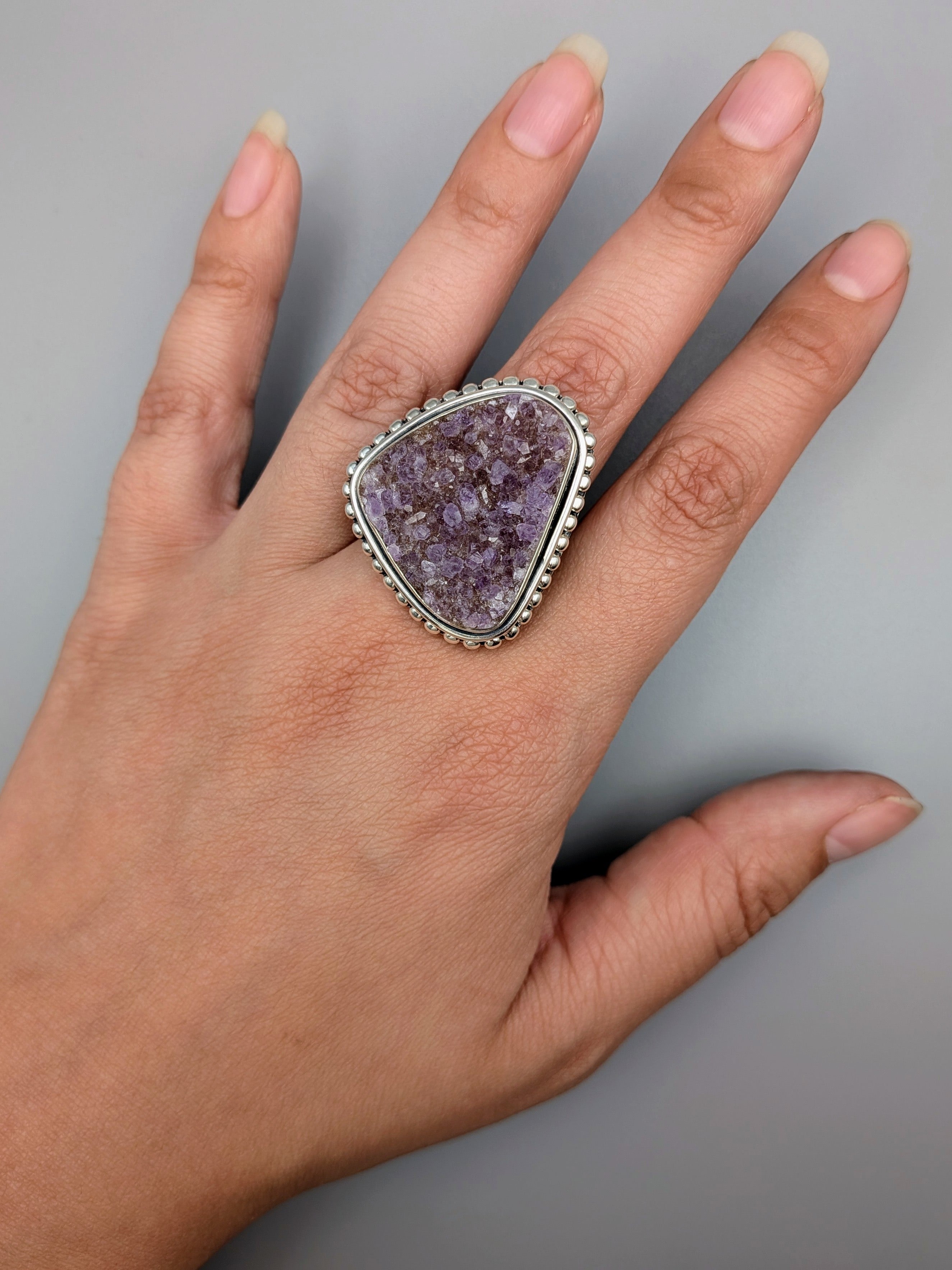 •AMETHYST DRUZY - FREEFORM• dotted bezel silver ring (size 7.75)