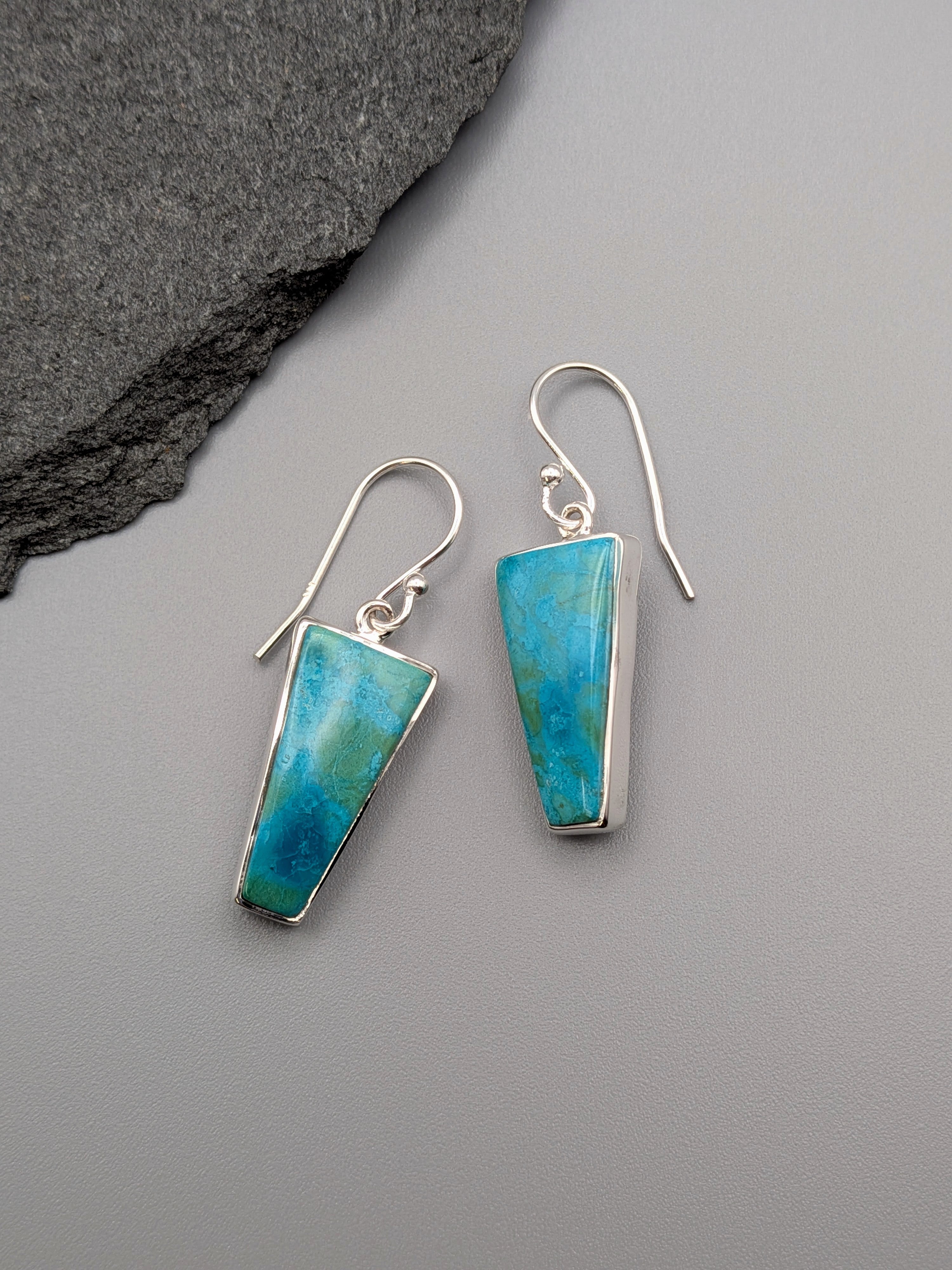 •SHATTUCKITE PORTAL• silver dangle earrings