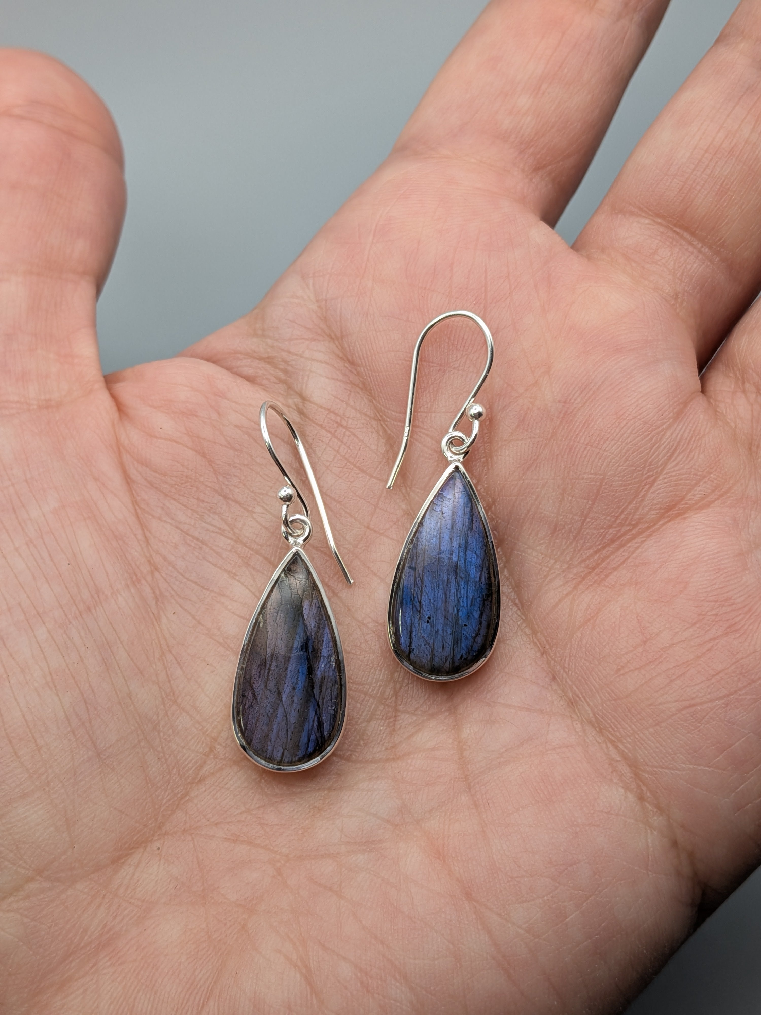 •LABRADORITE TEARDROP• silver dangle earrings