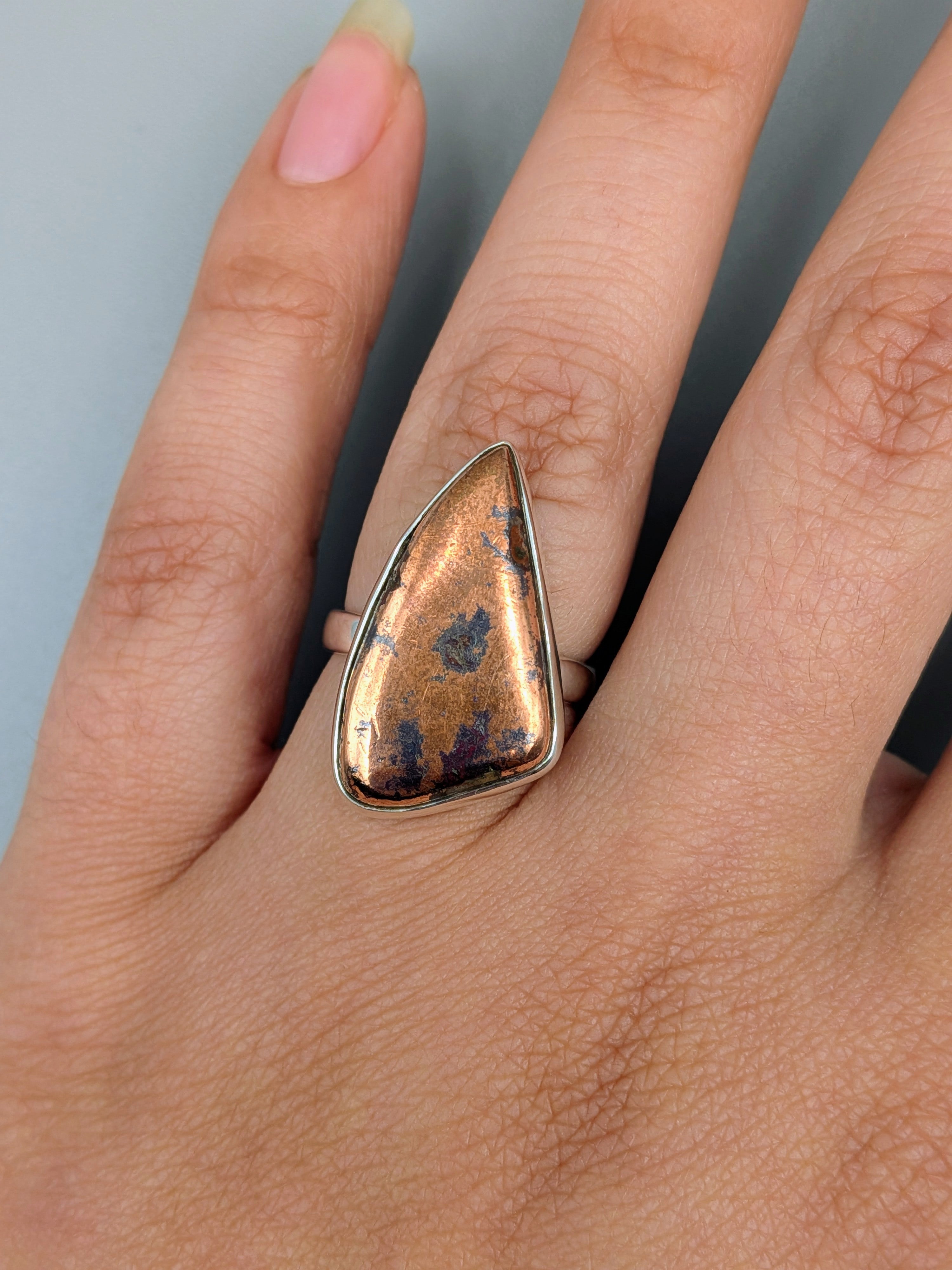 •COPPER IN MATRIX - FREEFORM• simple bezel silver ring (size 6)