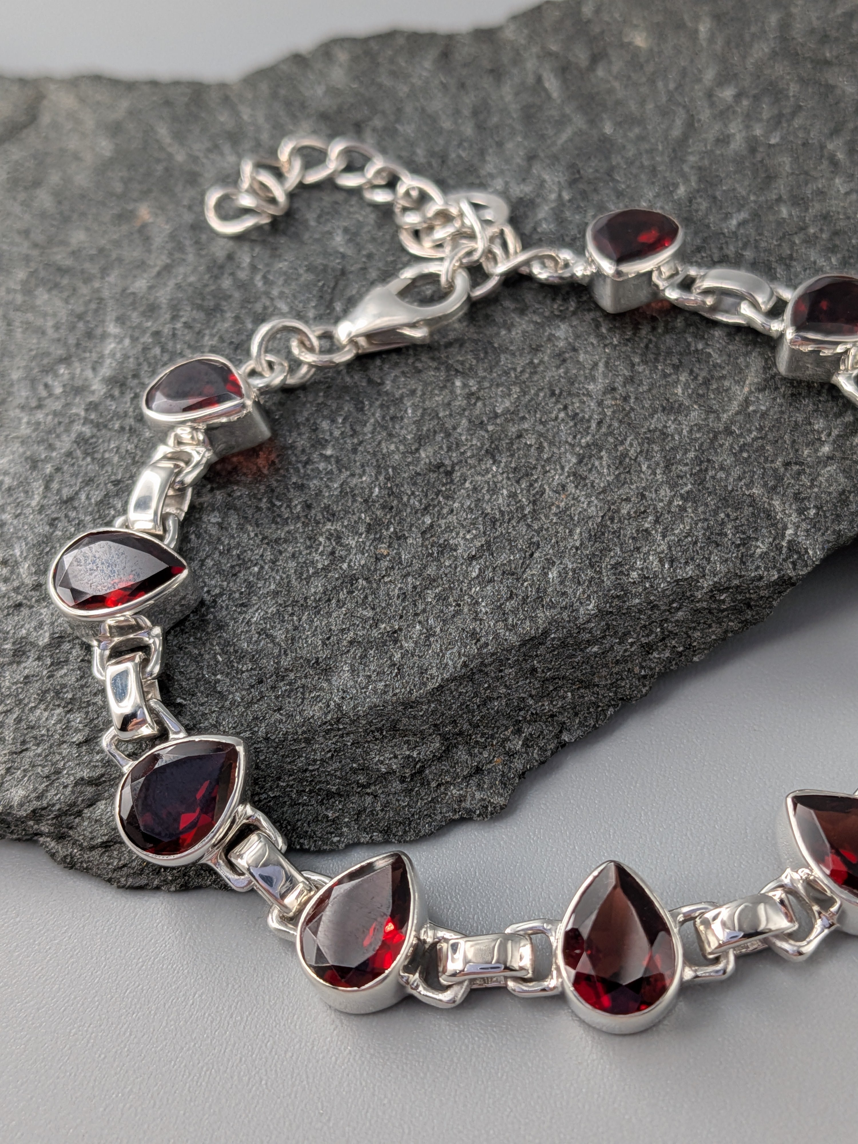 •GARNET - FACETED TEARDROP• linked silver bracelet (6.25" - 7.5")