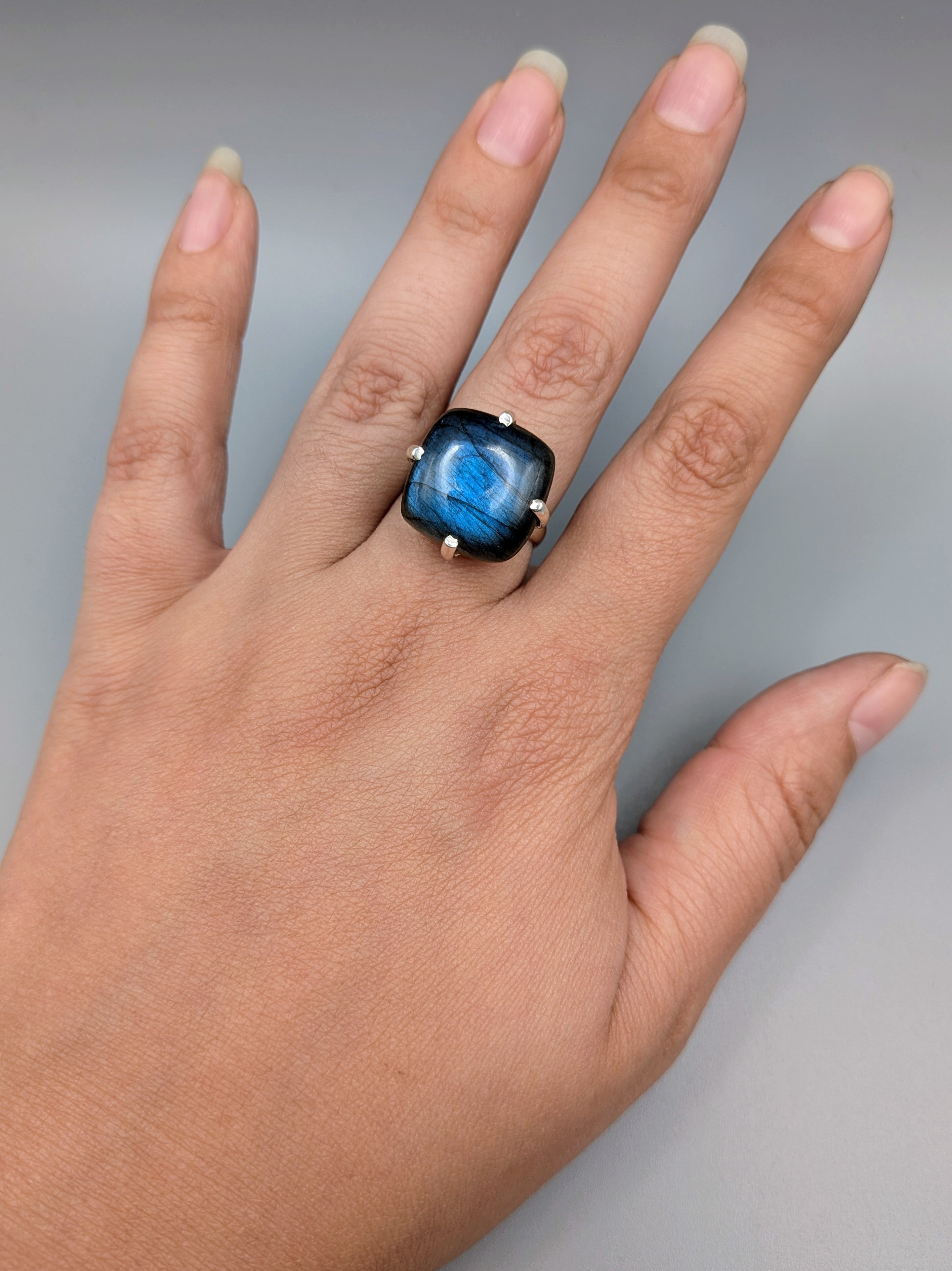 •LABRADORITE - SOFT SQUARE• prong set silver ring (size 8)