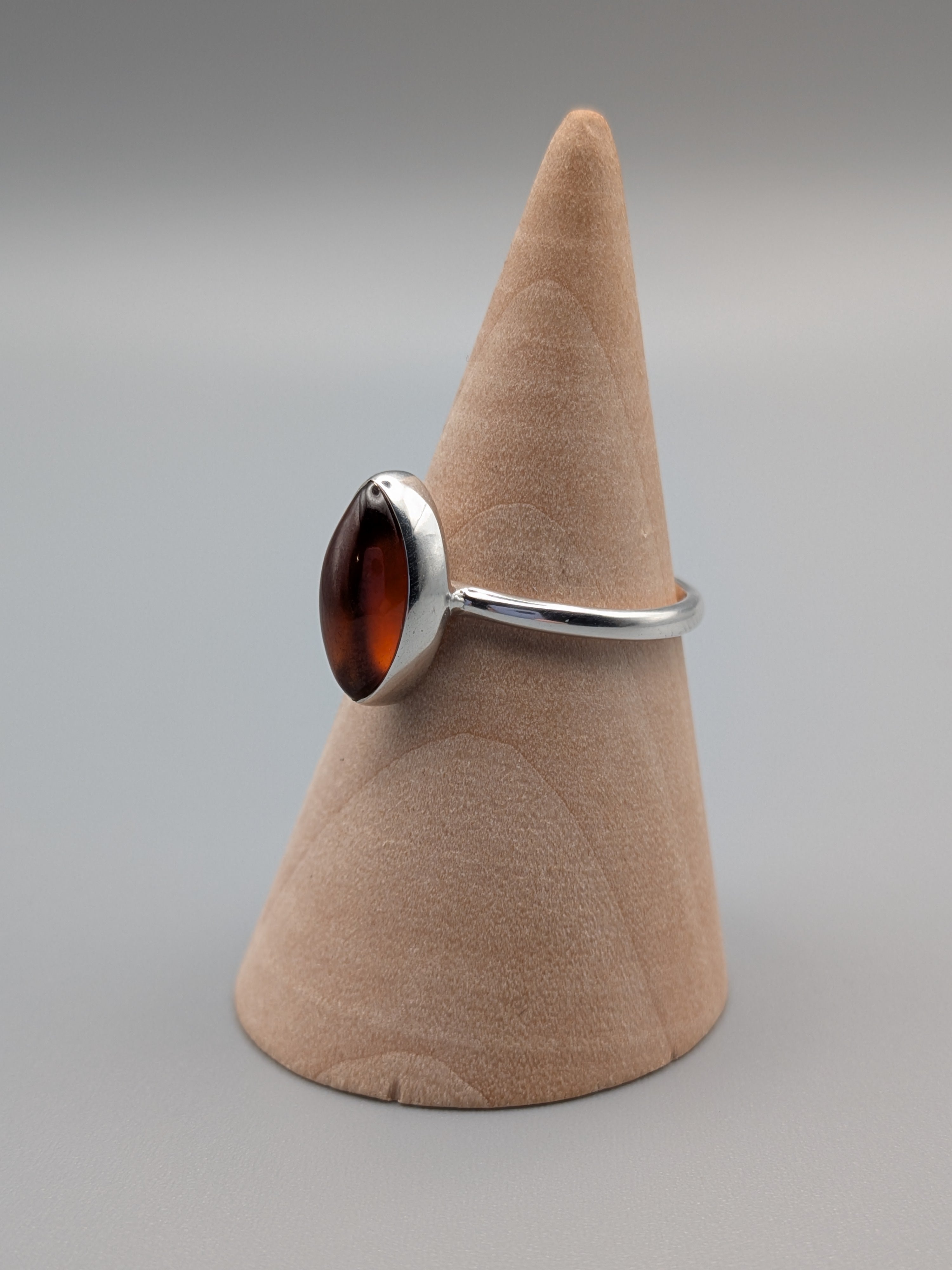 •HESSONITE GARNET - LIL' EYE• simple bezel silver ring (various sizes)